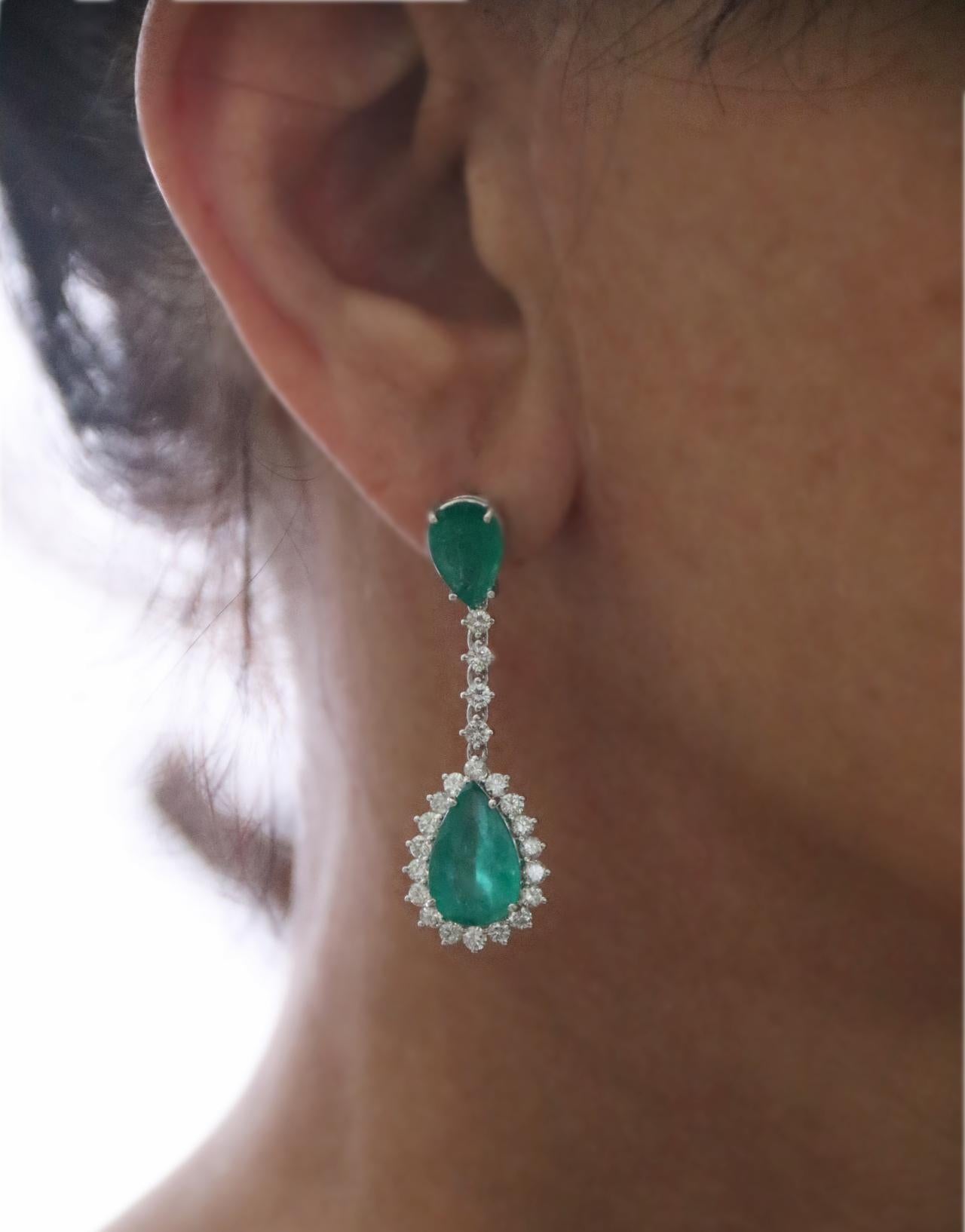 Brazilian Emerald Diamonds White Gold 18 Karat Drop Earrings 3