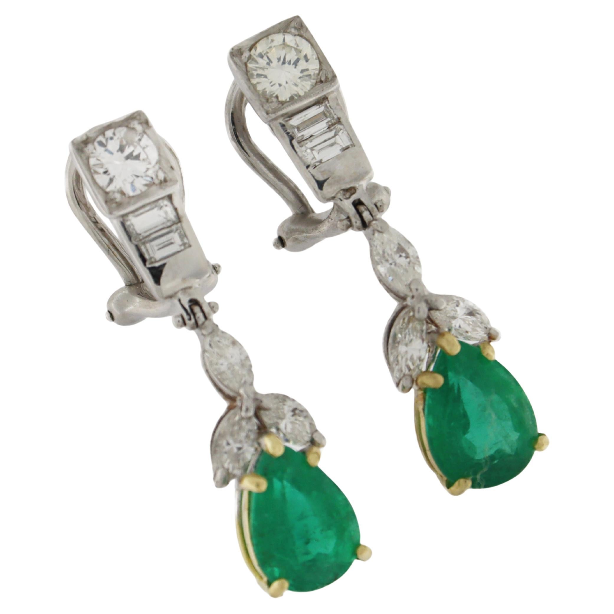 Pendientes Gota Esmeralda Brasileña Diamantes Oro Blanco 18 Kilates en venta