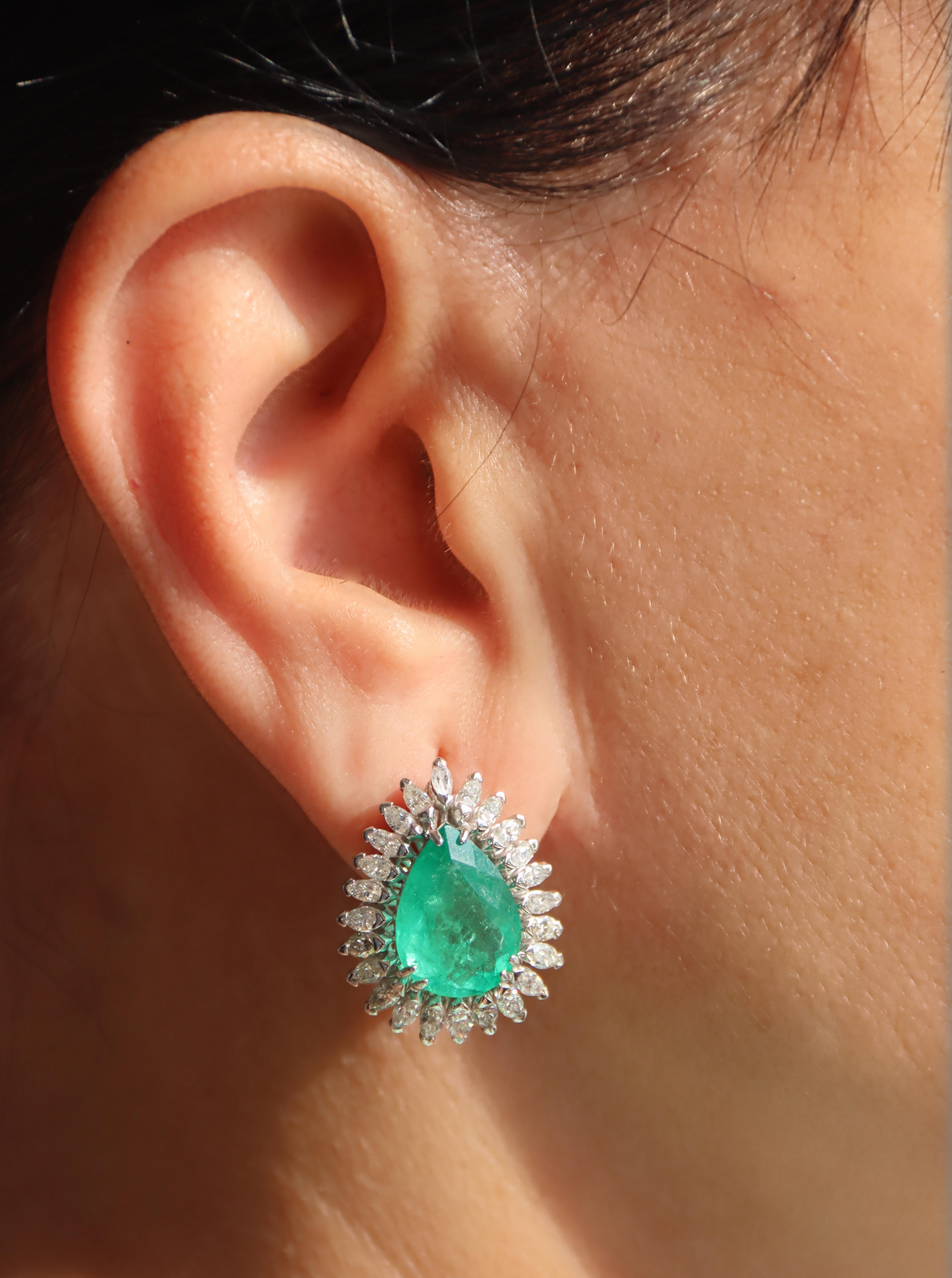 Brazilian Emerald Diamonds White Gold 18 Karat Stud Earrings For Sale 2