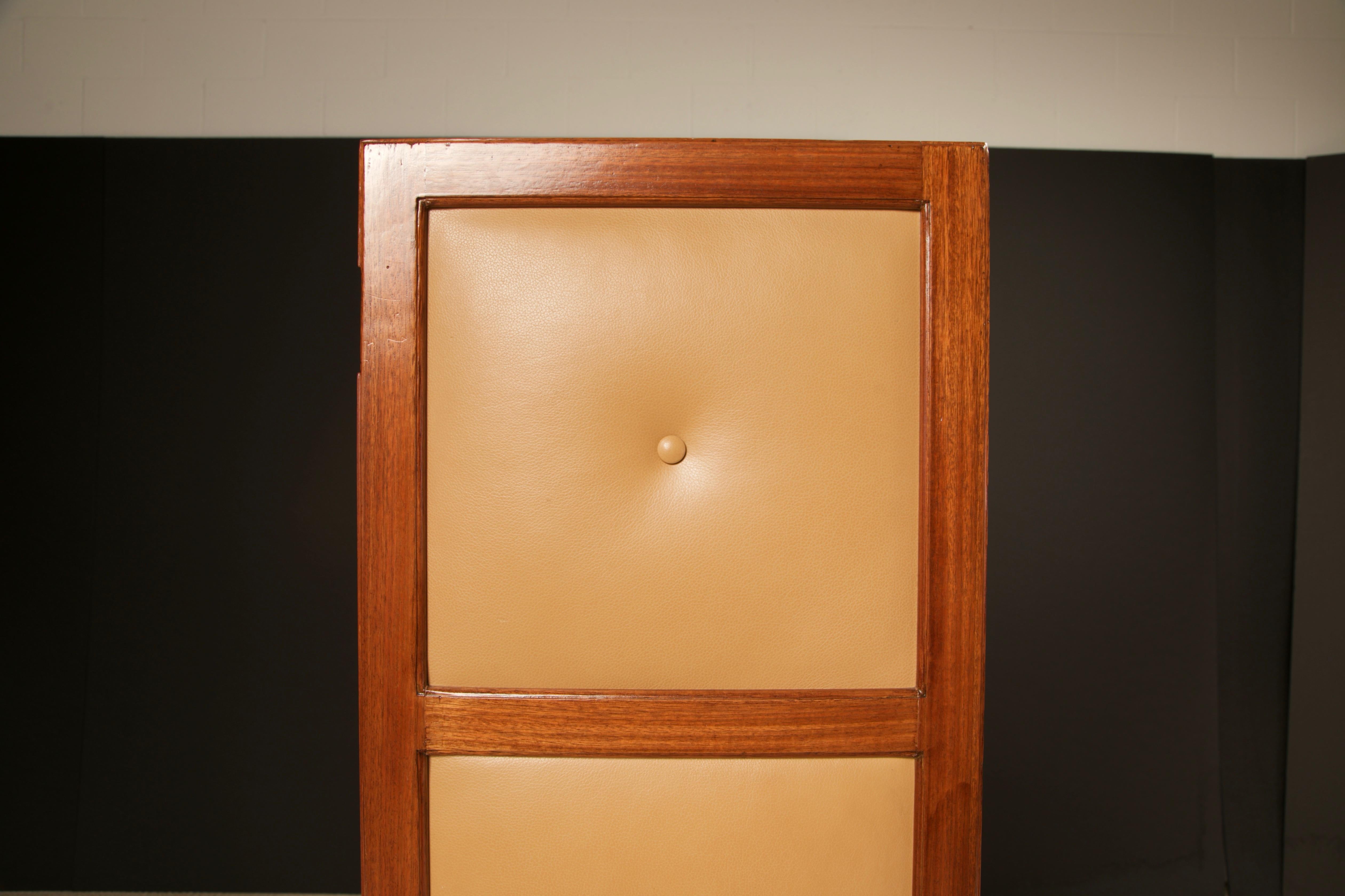 Paravento brasiliano in legno duro, pelle e pannelli specchiati, Brasile, 1960 ca. in vendita 8