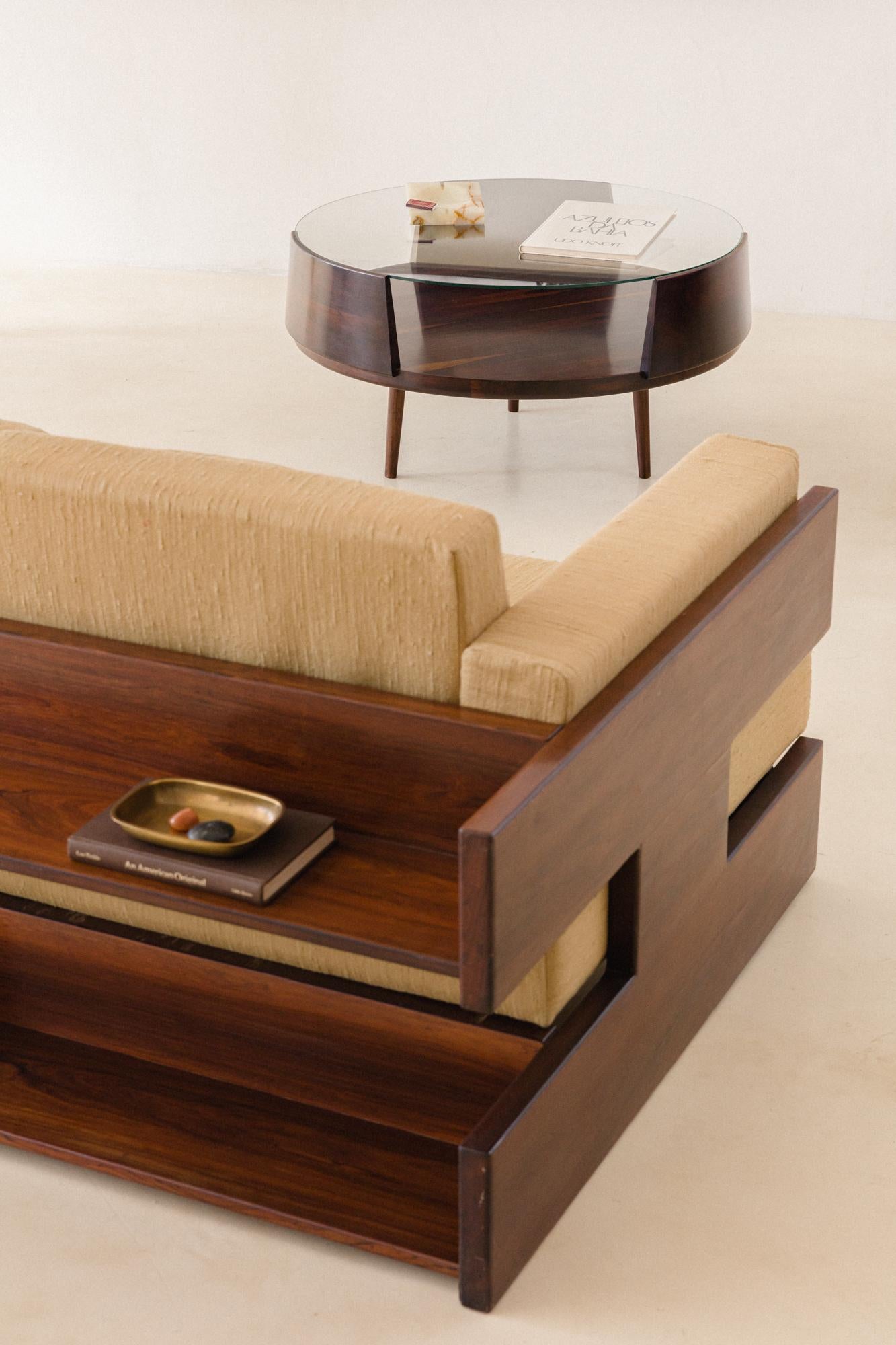 Brasilianisches Imbuia-Sofa von Celina Decoraes, brasilianisches Design, Mitte des Jahrhunderts, 1960er Jahre im Angebot 11
