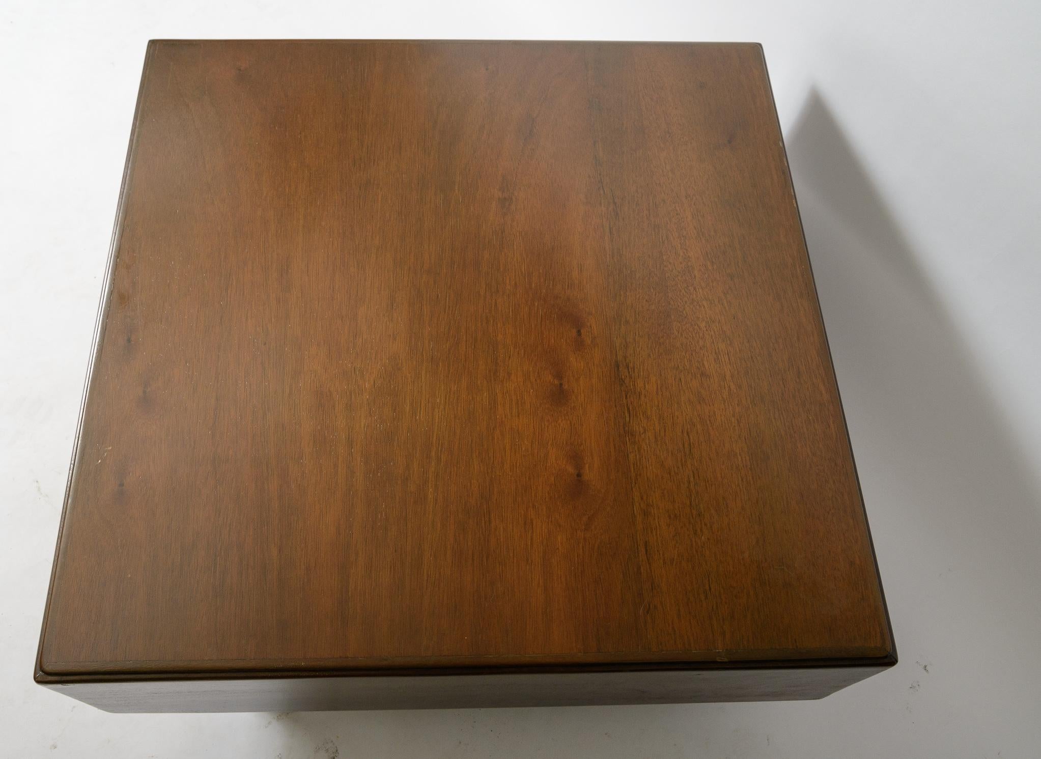 Mesa de centro de Jacaranda brasileña mediados del siglo XX en venta