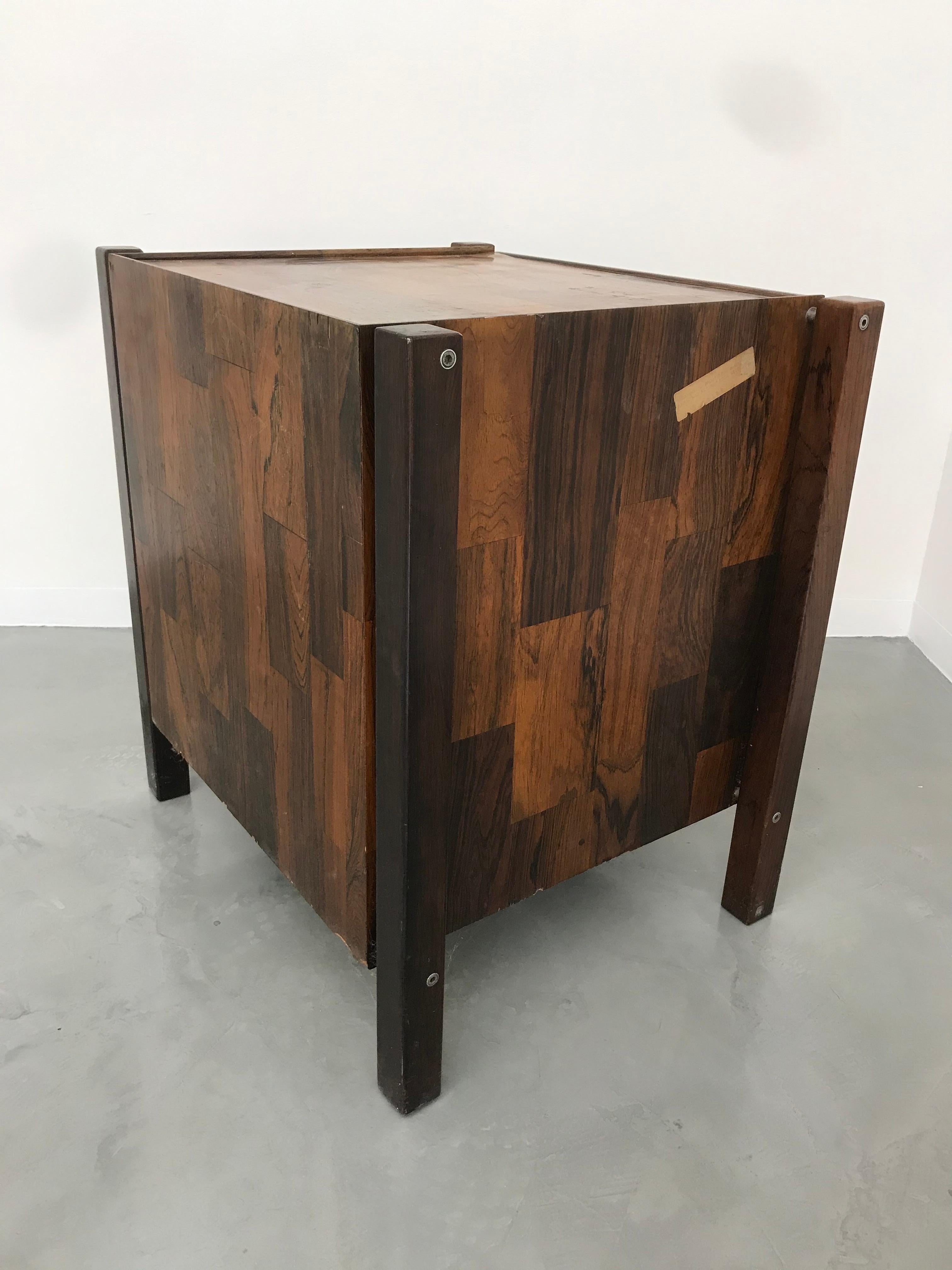 Beautiful cabinet can be used as a side table as well. With a rich patchwork of Brazilian Rosewood by Brazilian master Jorge Zalszupin.