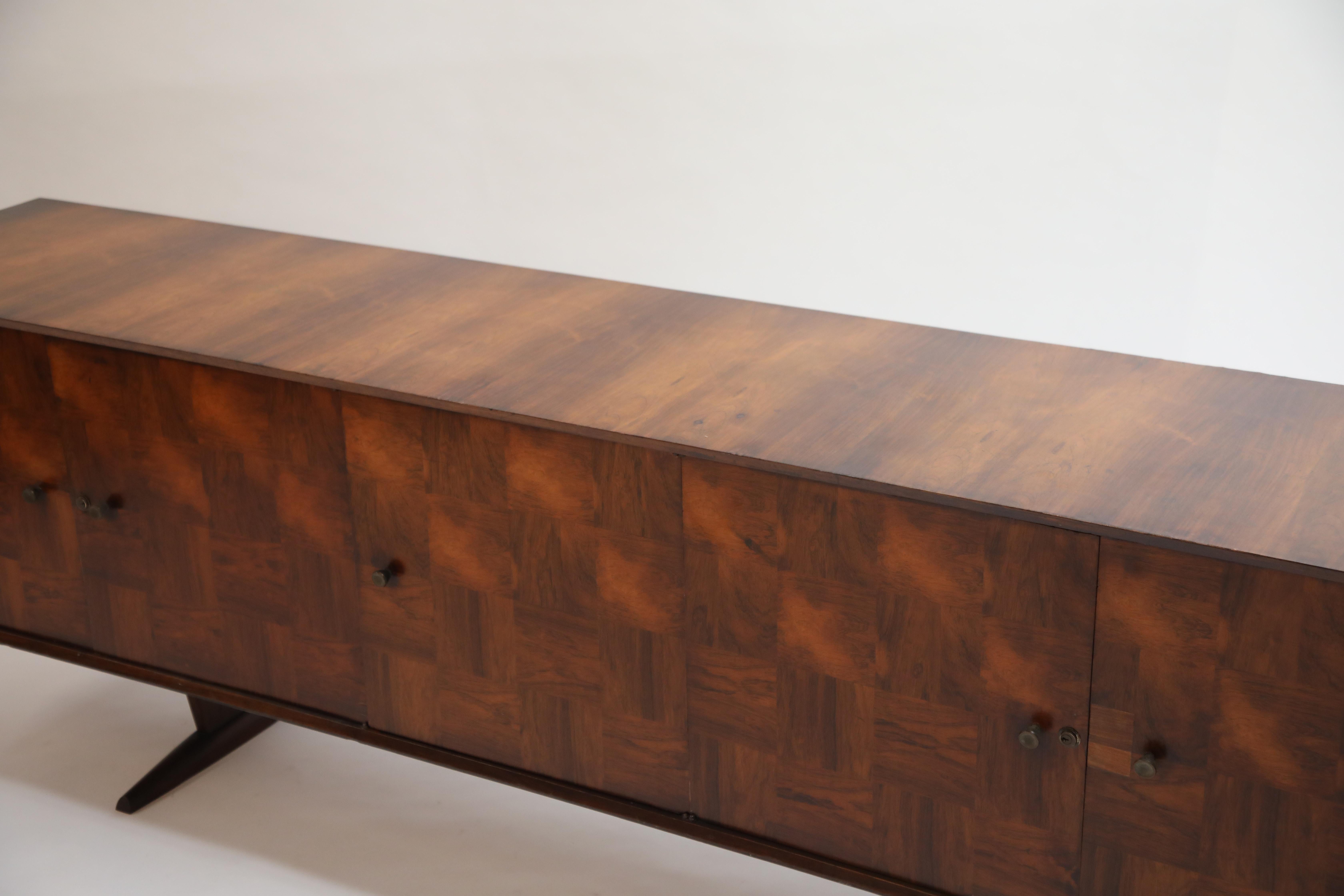 Brazilian Jacaranda Rosewood Parquetry Sideboard by Giuseppe Scapinelli, 1960s 4