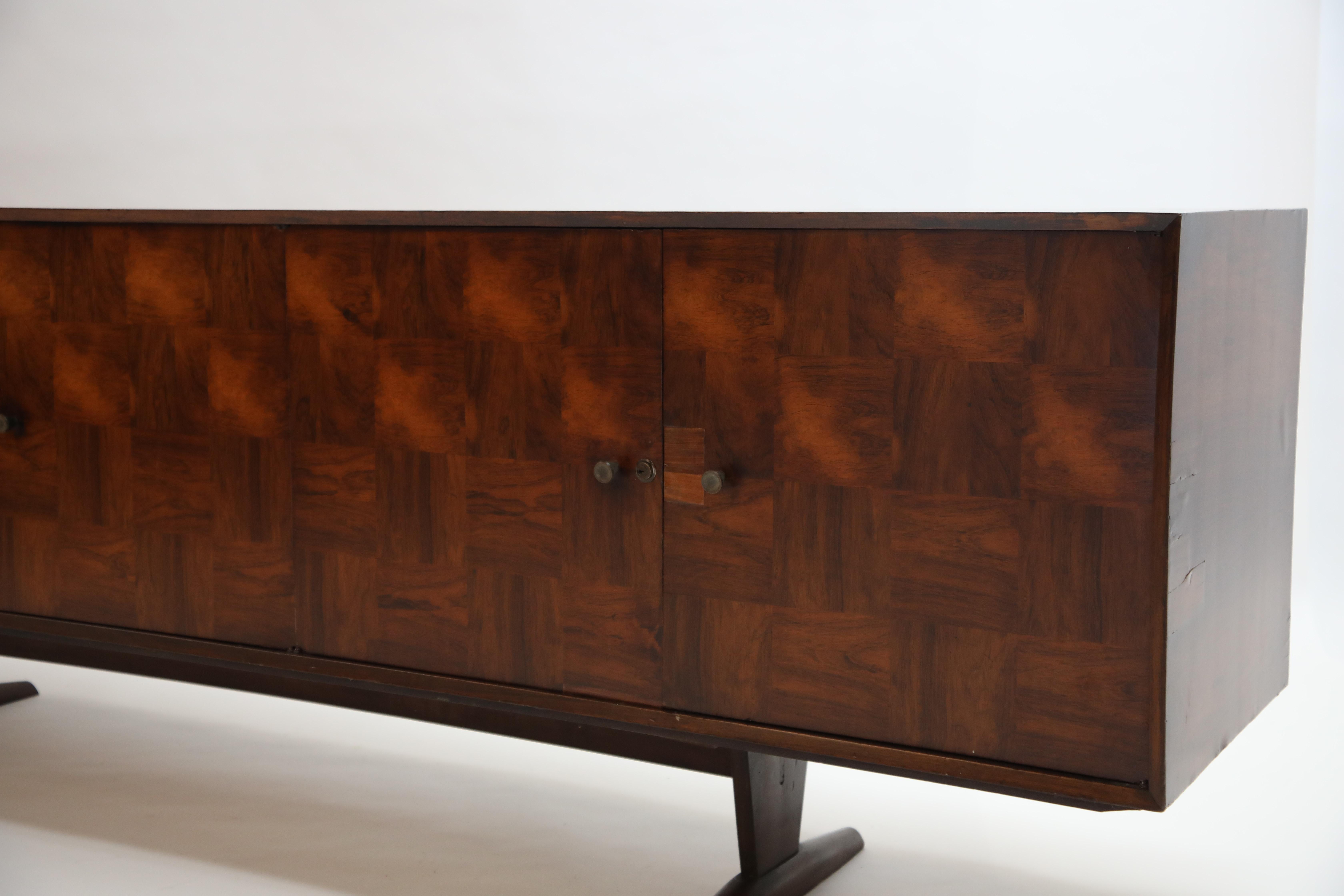 Brazilian Jacaranda Rosewood Parquetry Sideboard by Giuseppe Scapinelli, 1960s 10