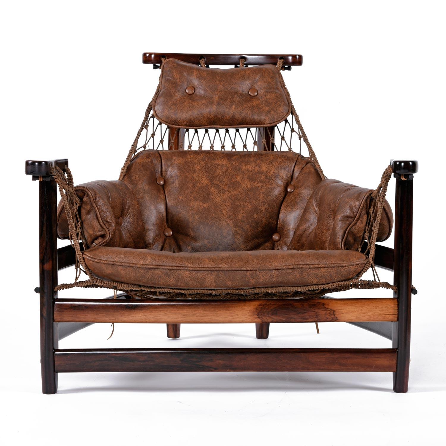 Brasilianischer Jangada Sling Chair aus Palisanderholz und Leder mit Ottomane von Jean Gillon  im Zustand „Hervorragend“ im Angebot in Chattanooga, TN