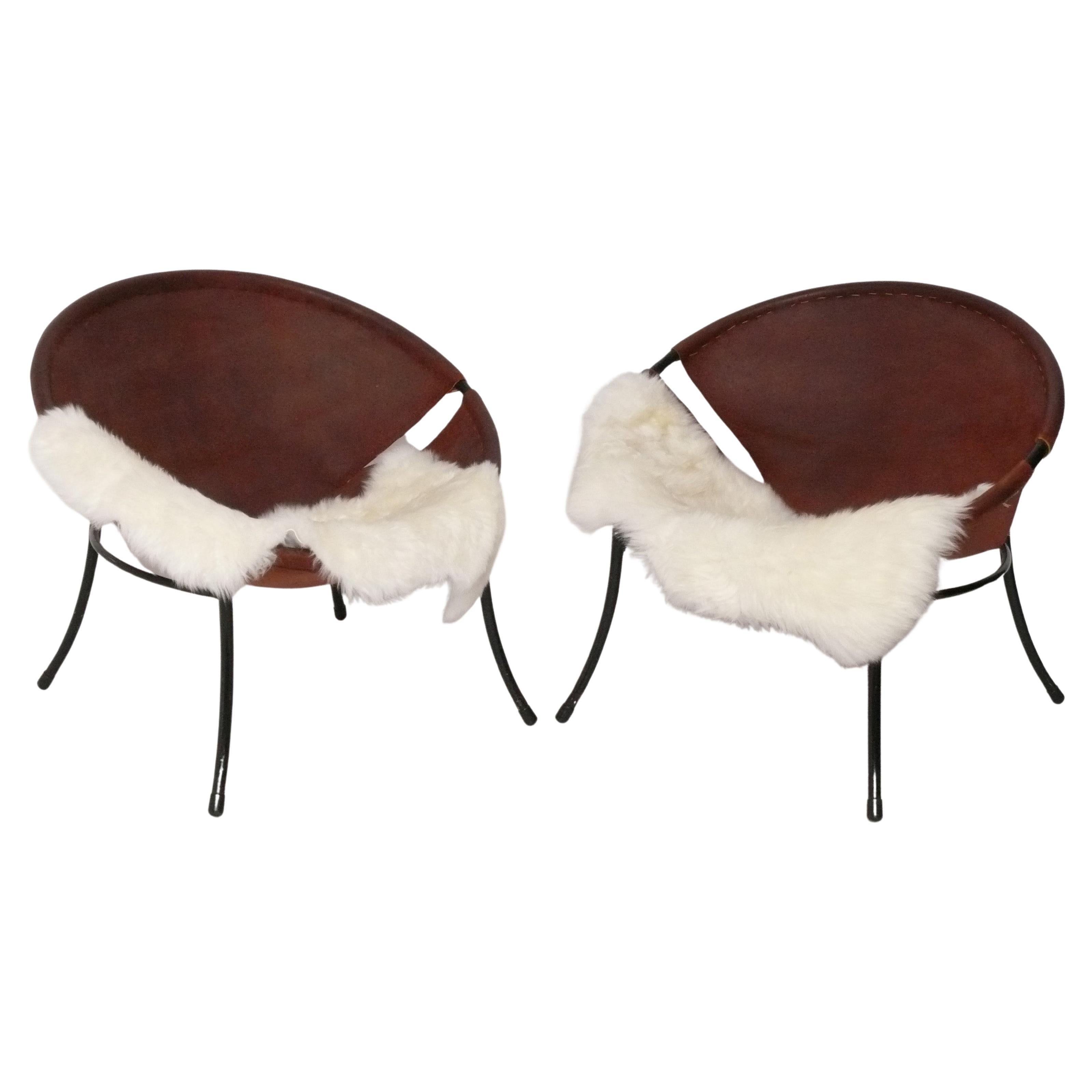 Mid-Century moderno Sedie da salotto a fionda in pelle brasiliana in stile Lina Bo Bardi con pelli di pecora anni '60 in vendita