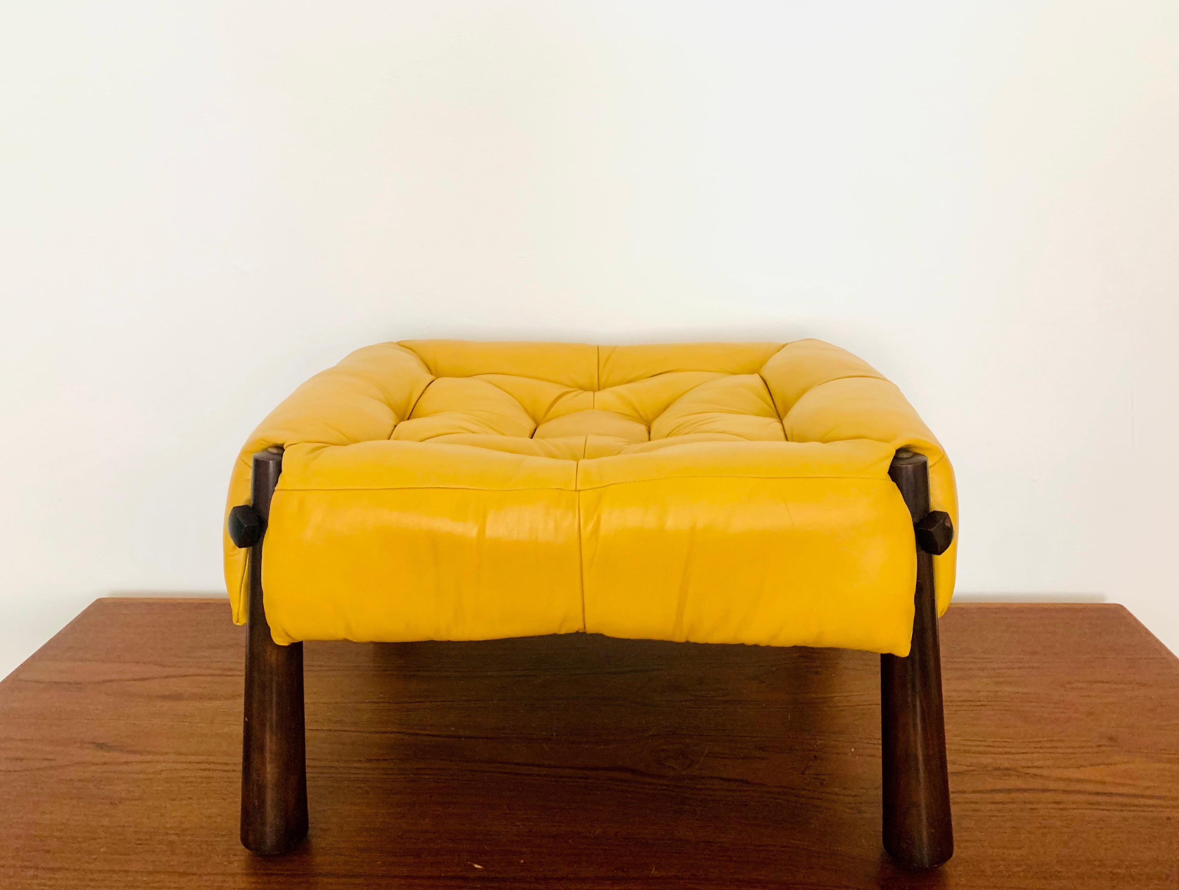 Brazilian Leather Stool by Percival Lafer In Good Condition For Sale In München, DE