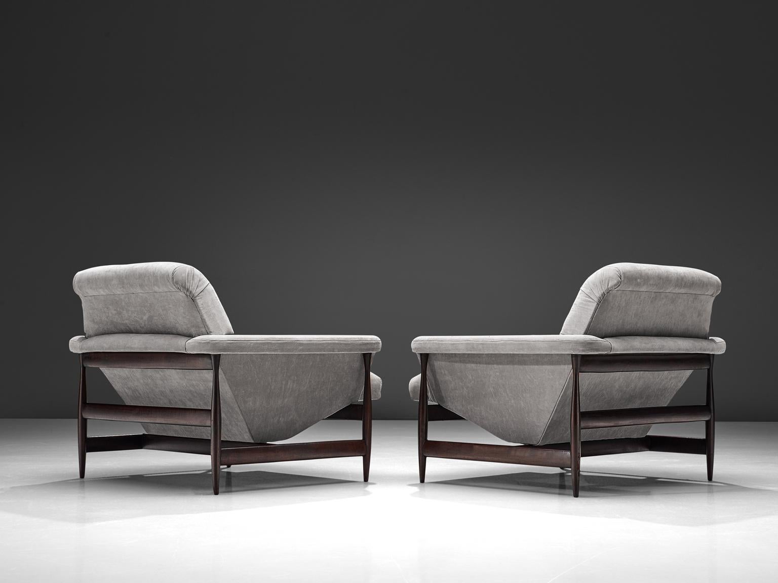 Brazilian Lounge Chairs in Grey Fabric, circa 1960 In Good Condition In Waalwijk, NL