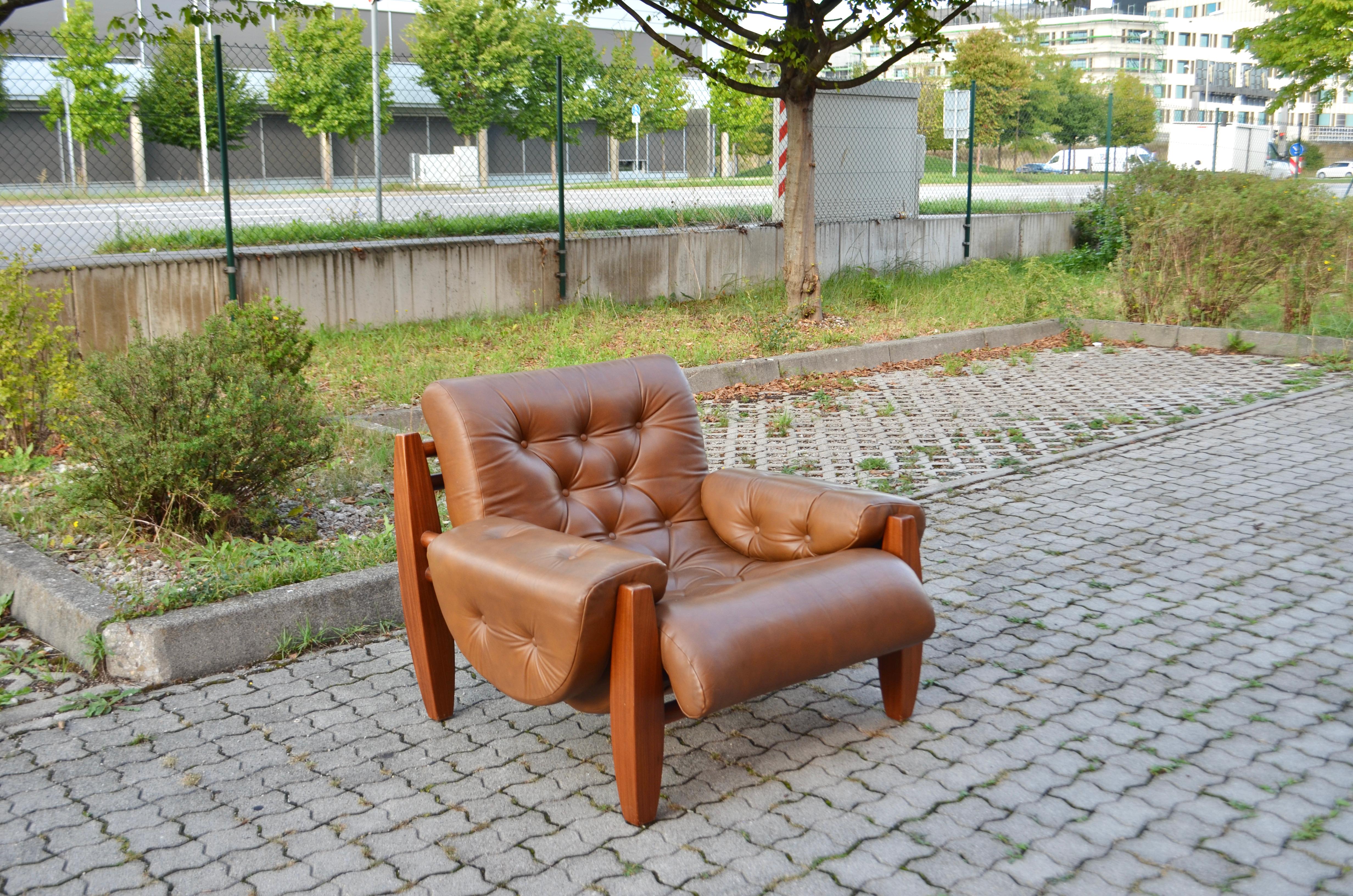 Brazilian Lounge Cognac Leather Armchair 1960s in the Manner of Jean Gillon In Good Condition For Sale In Munich, Bavaria