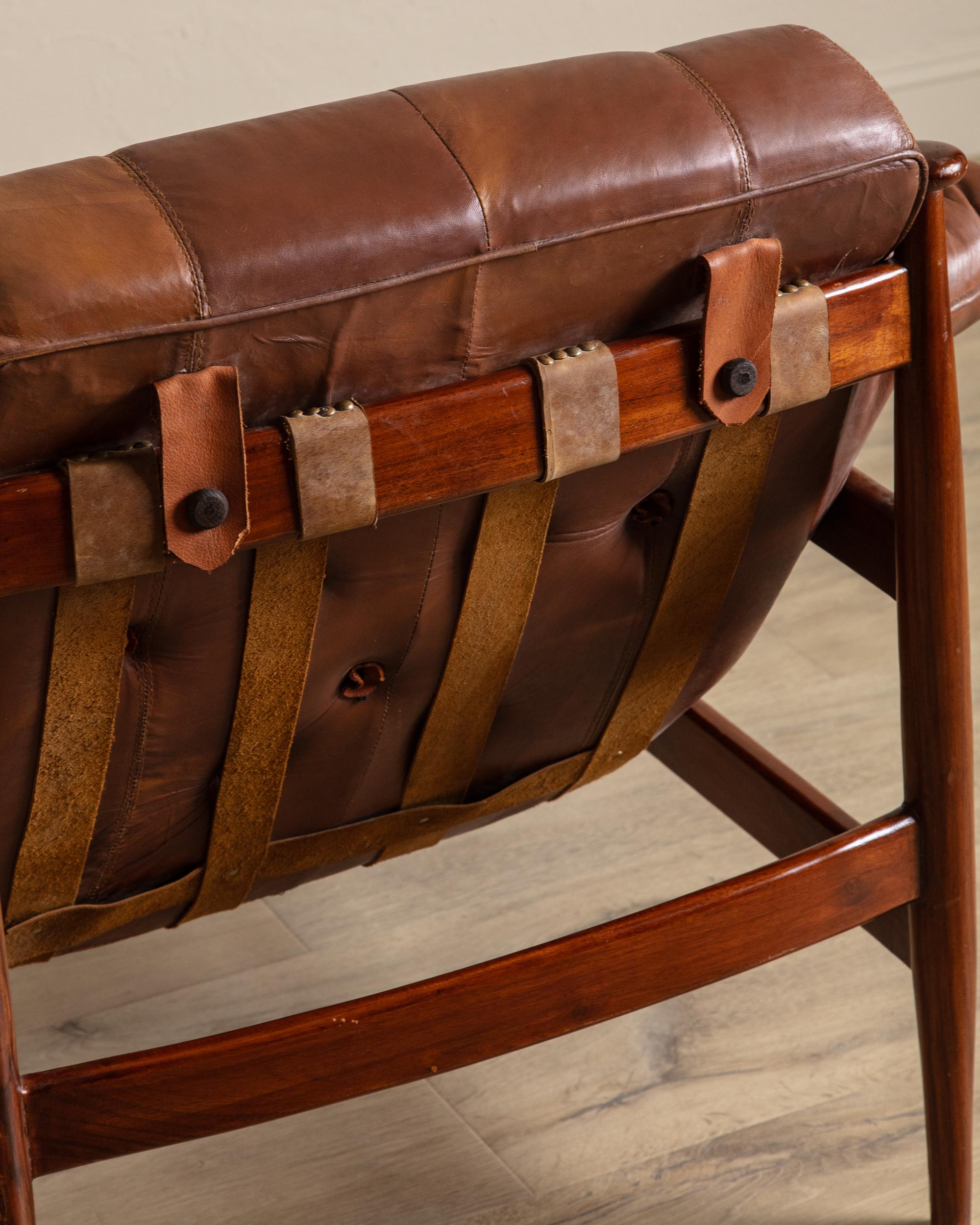 Chaises longues en acajou et cuir, Brésil, années 1960 en vente 4