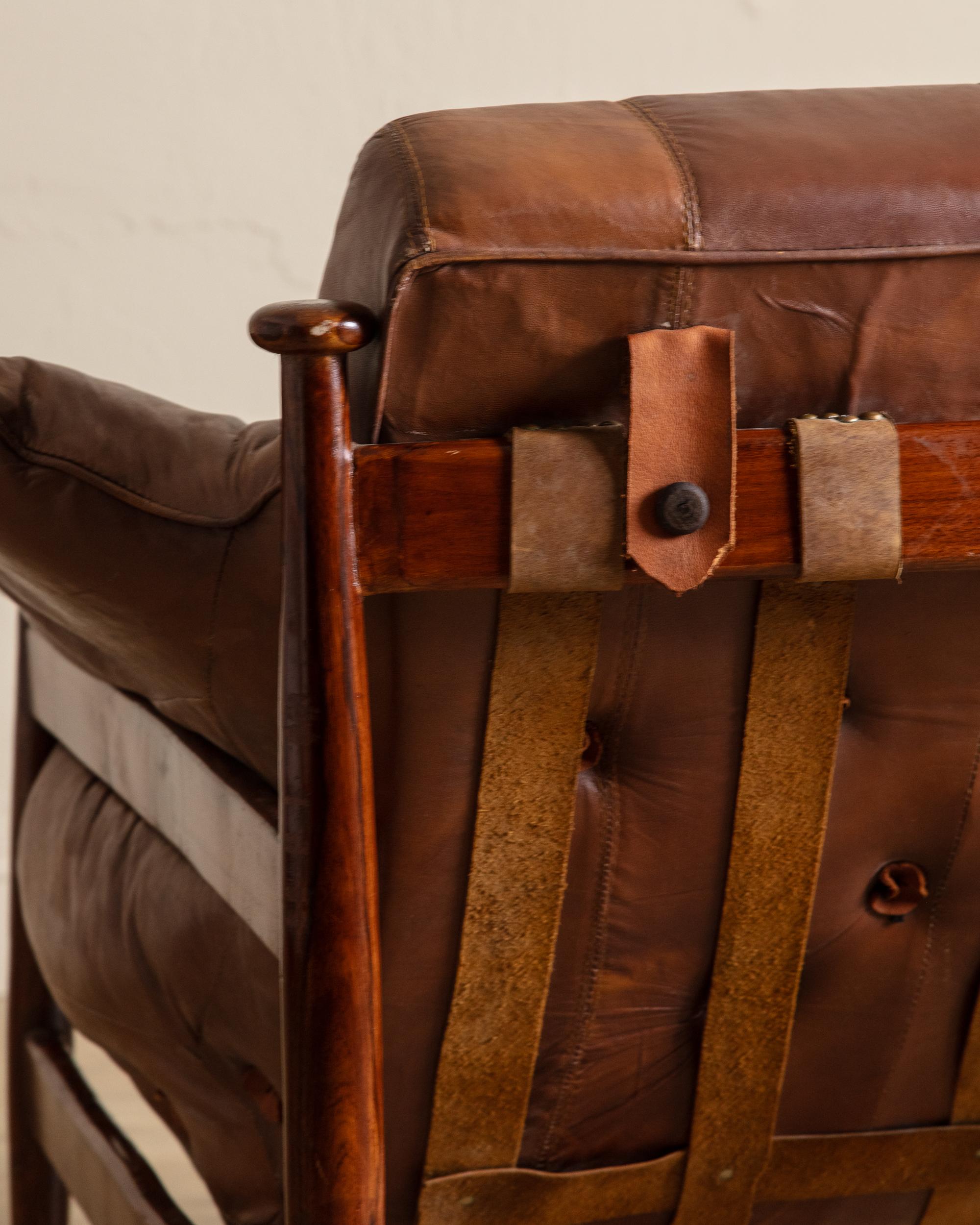Chaises longues en acajou et cuir, Brésil, années 1960 en vente 5