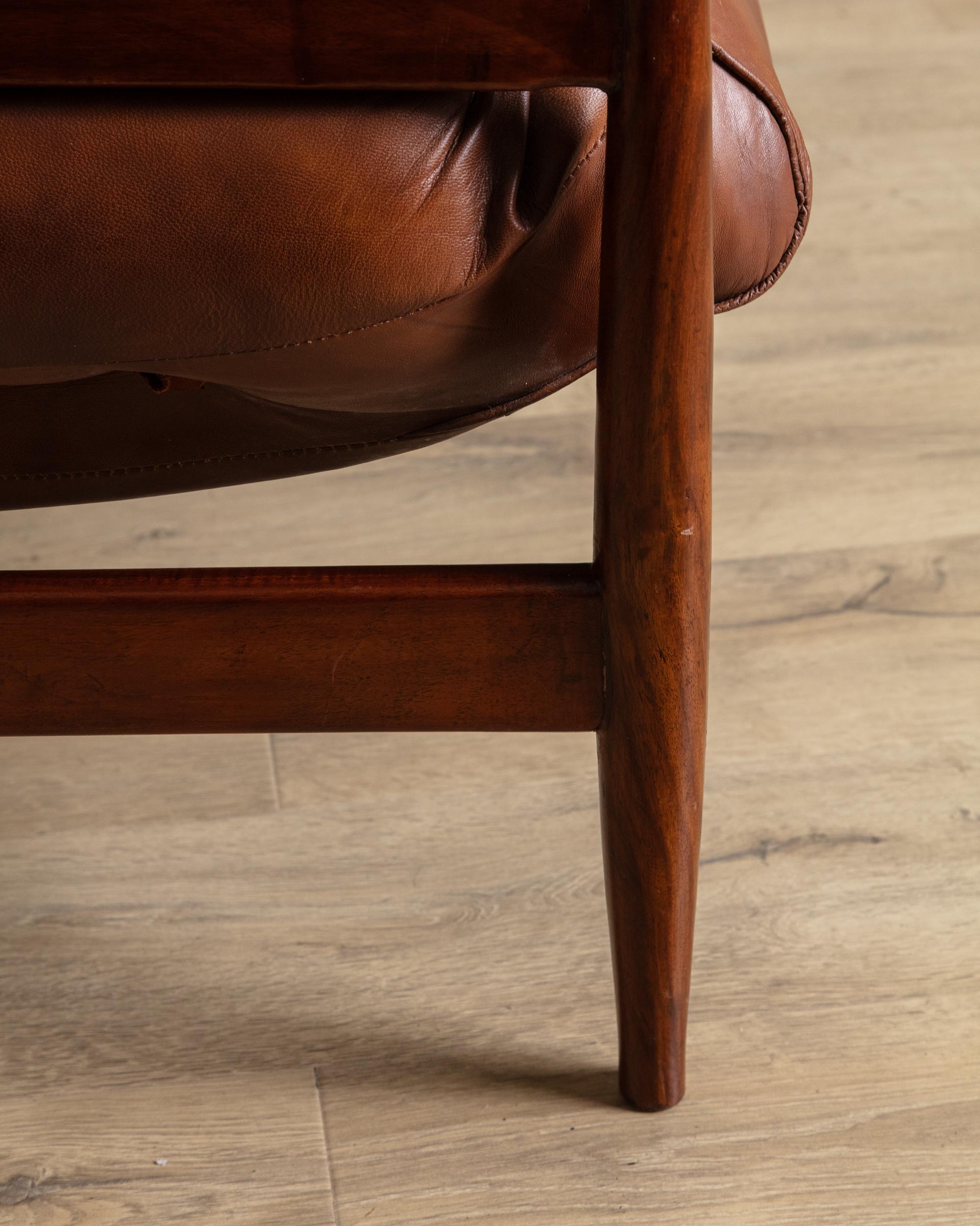 Chaises longues en acajou et cuir, Brésil, années 1960 en vente 9
