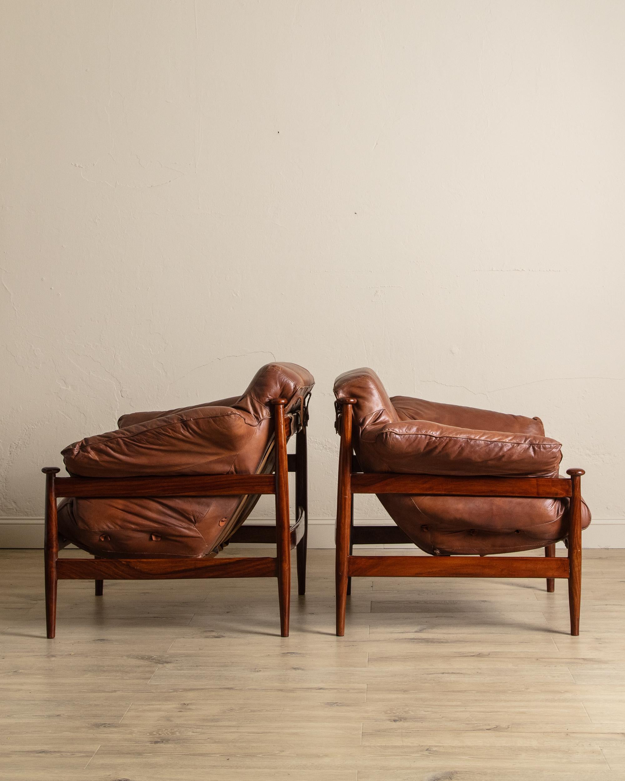 Milieu du XXe siècle Chaises longues en acajou et cuir, Brésil, années 1960 en vente