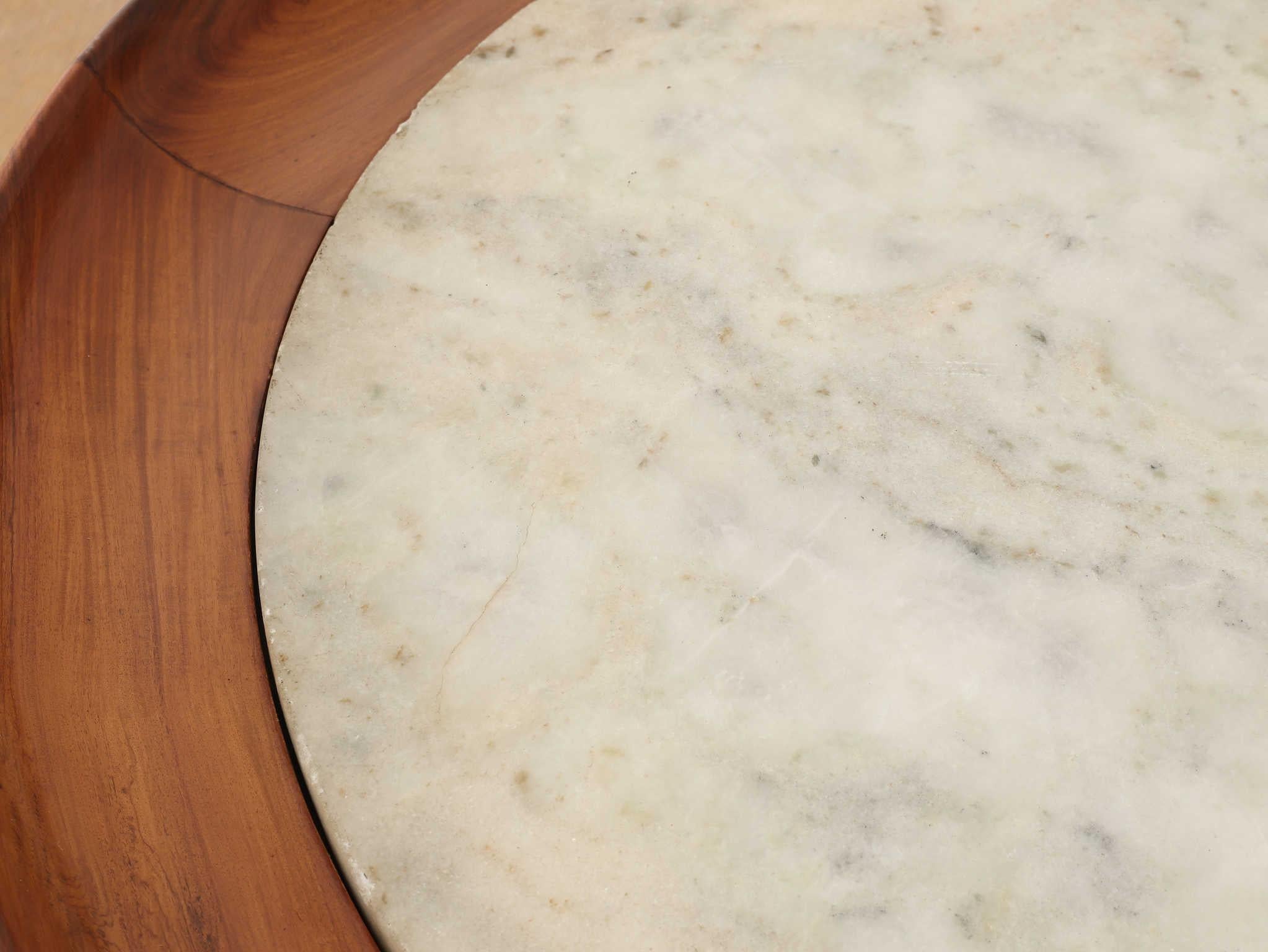Milieu du XXe siècle Table basse en marbre brésilien en vente