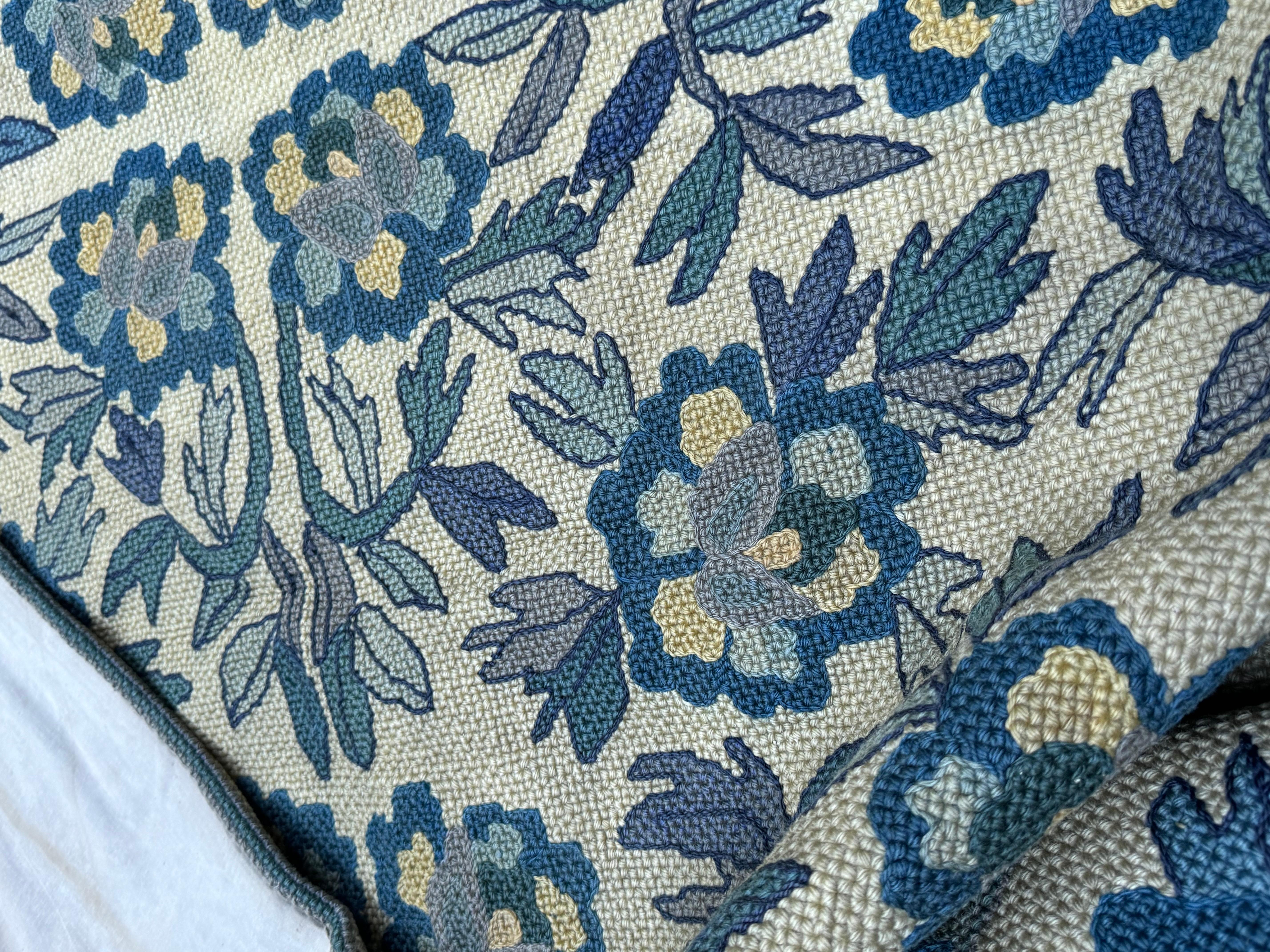Brazilian Mid 20th Century Floral Wool Rug For Sale 2