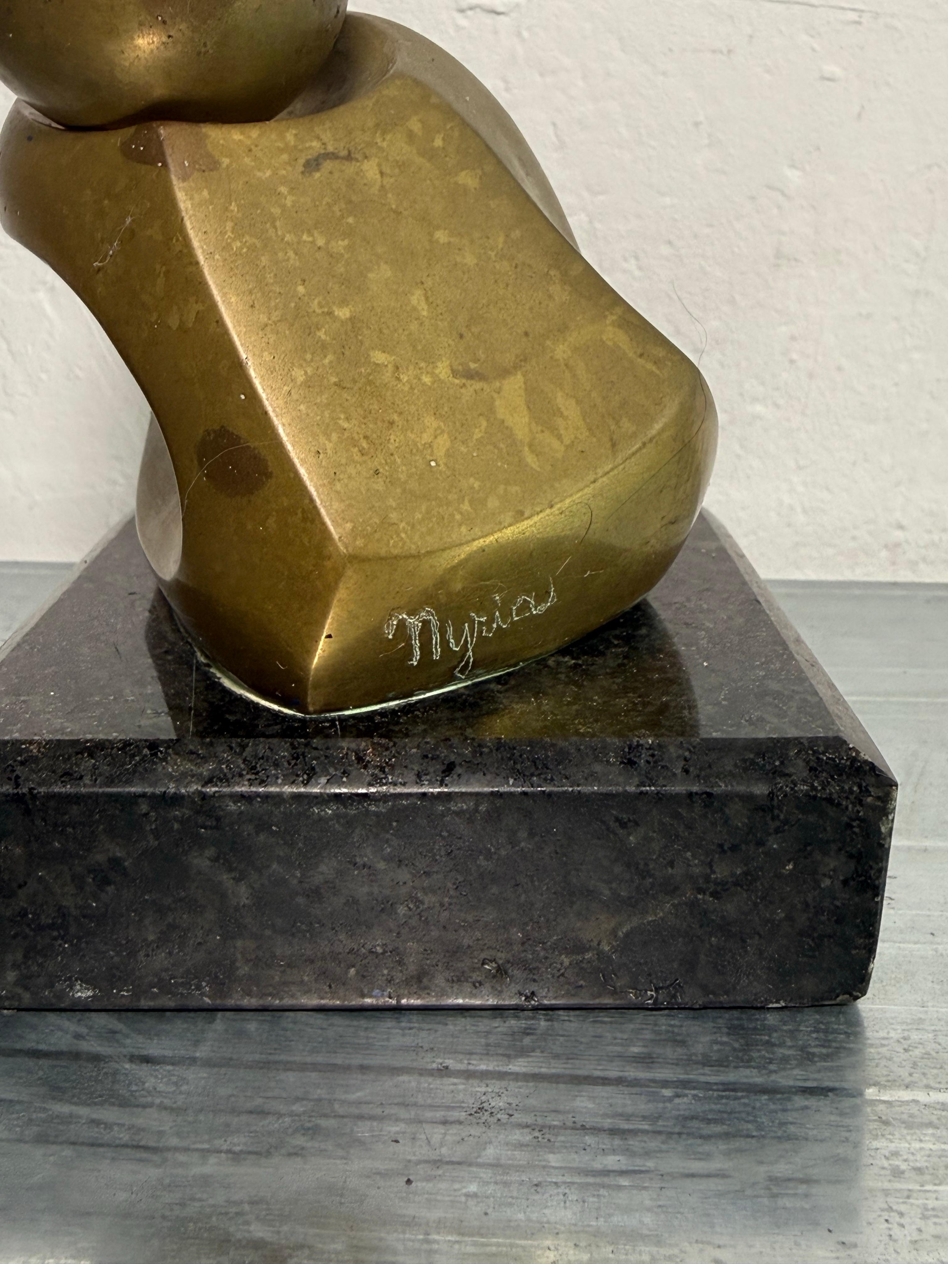 Brazilian Mid-Century Abstract Bronze Sculpture With Bronze Ball on Granite Base in vendita 5