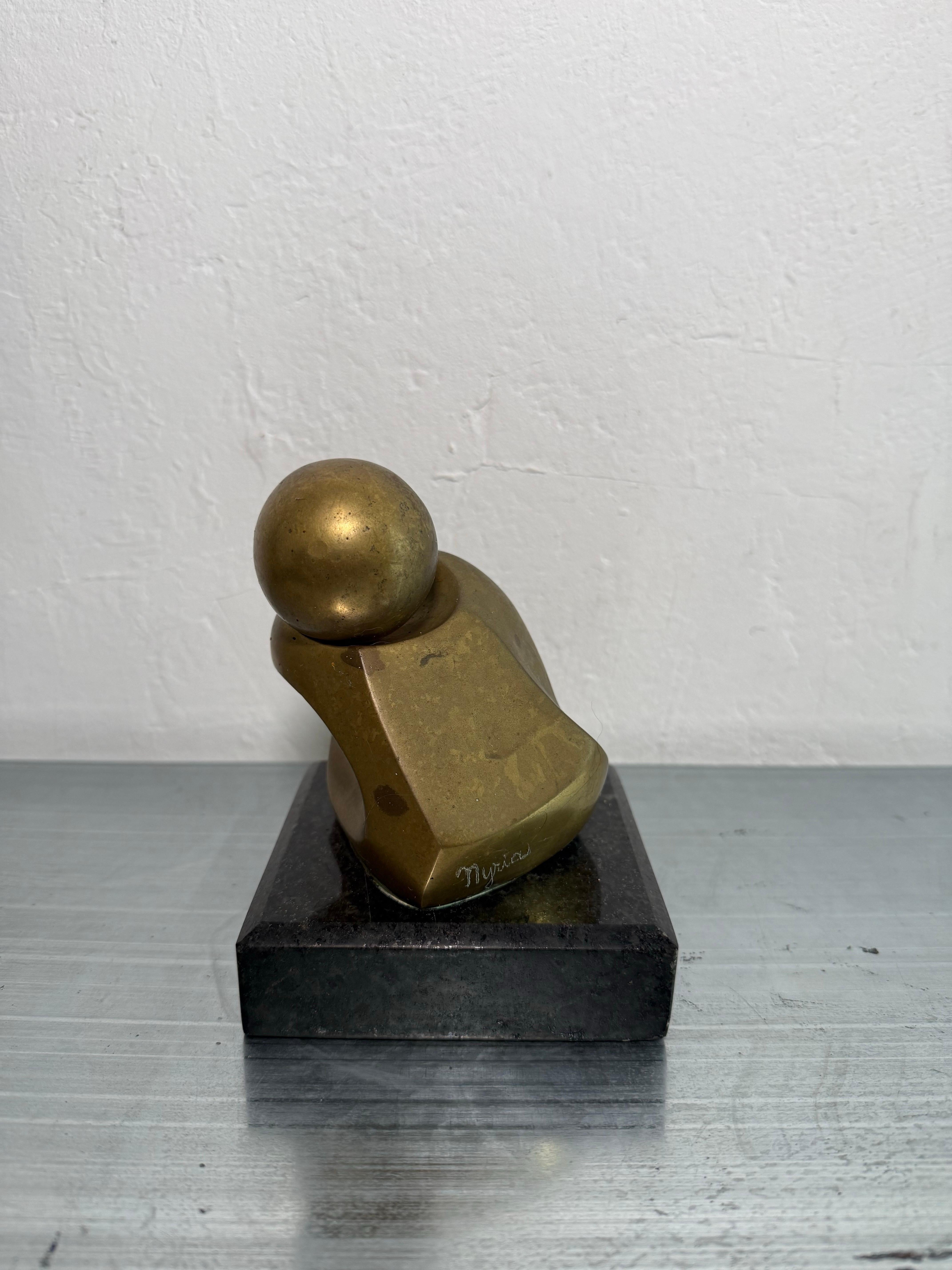 Brazilian Mid-Century Abstract Bronze Sculpture With Bronze Ball on Granite Base In condizioni buone in vendita a Miami, FL