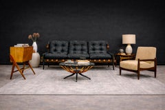 Brasilianischer Sessel aus Holz und Leder aus der Mitte des Jahrhunderts von Michel Arnoult, ca. 1960er Jahre