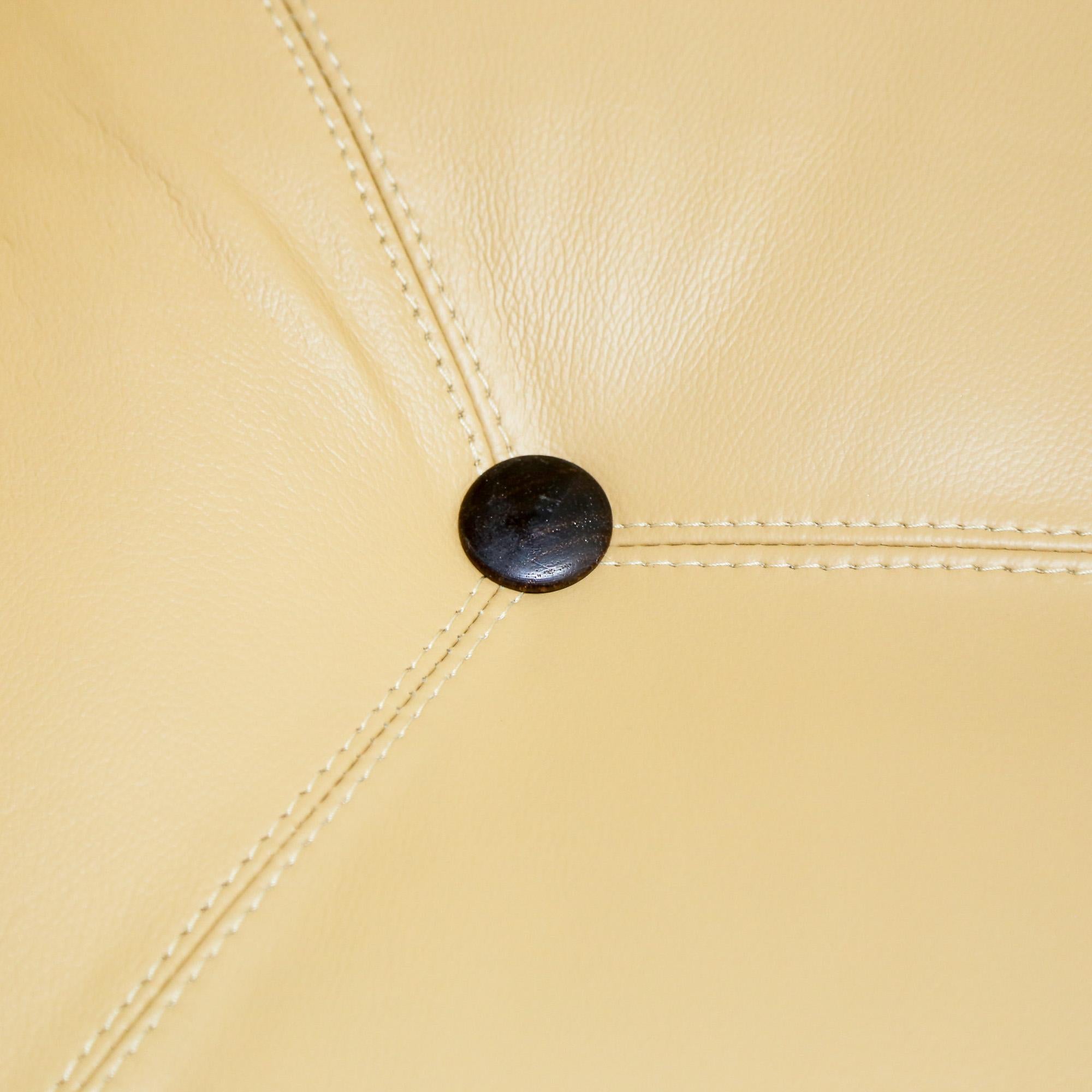 Fauteuil brésilien du milieu du siècle en cuir jaune par Jorge Zalszupin, c. 1970 en vente 2