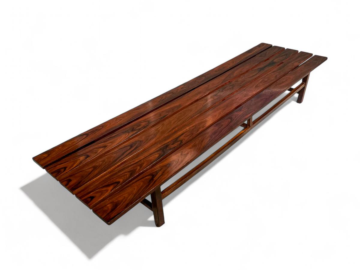 Banc brésilien du milieu du siècle en bois dur, Att. à Joaquim Tenreiro, années 1960 en vente 1