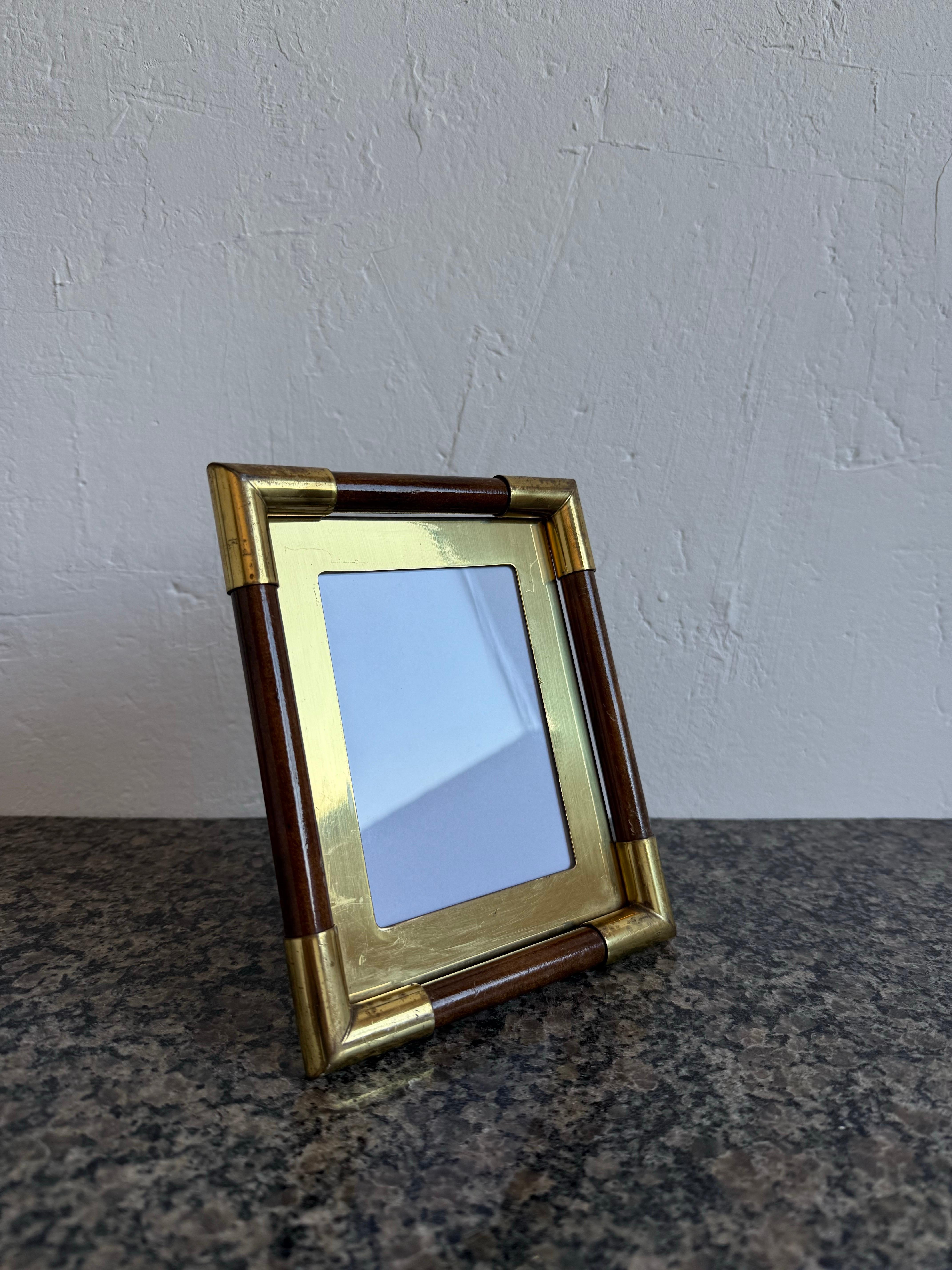 Brésilien Brazilian Mid-Century Brass and Wood Picture Frame, 1970s - 1 of 2 en vente