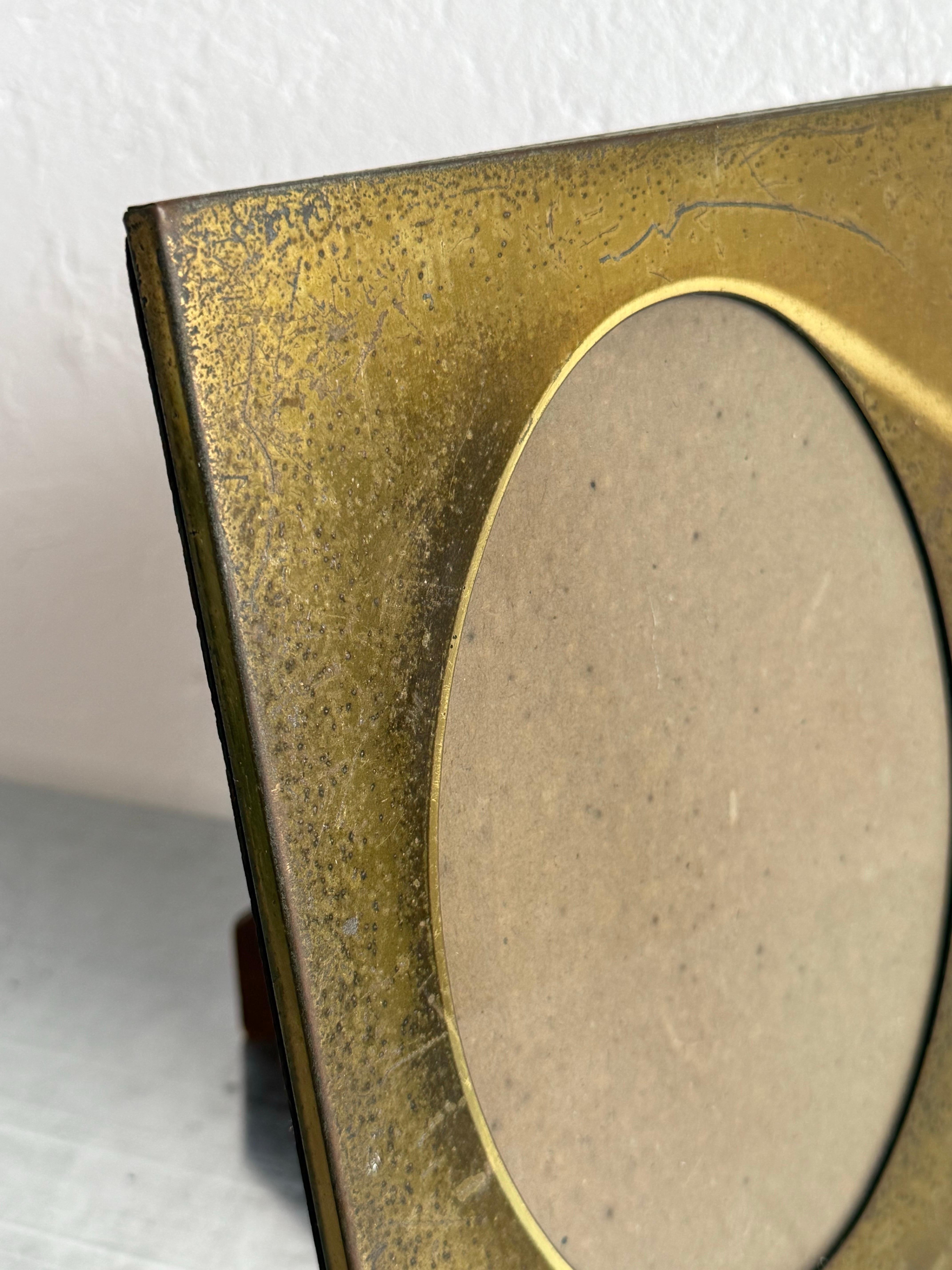 Cadre photo en laiton brésilien du milieu du siècle en vente 2