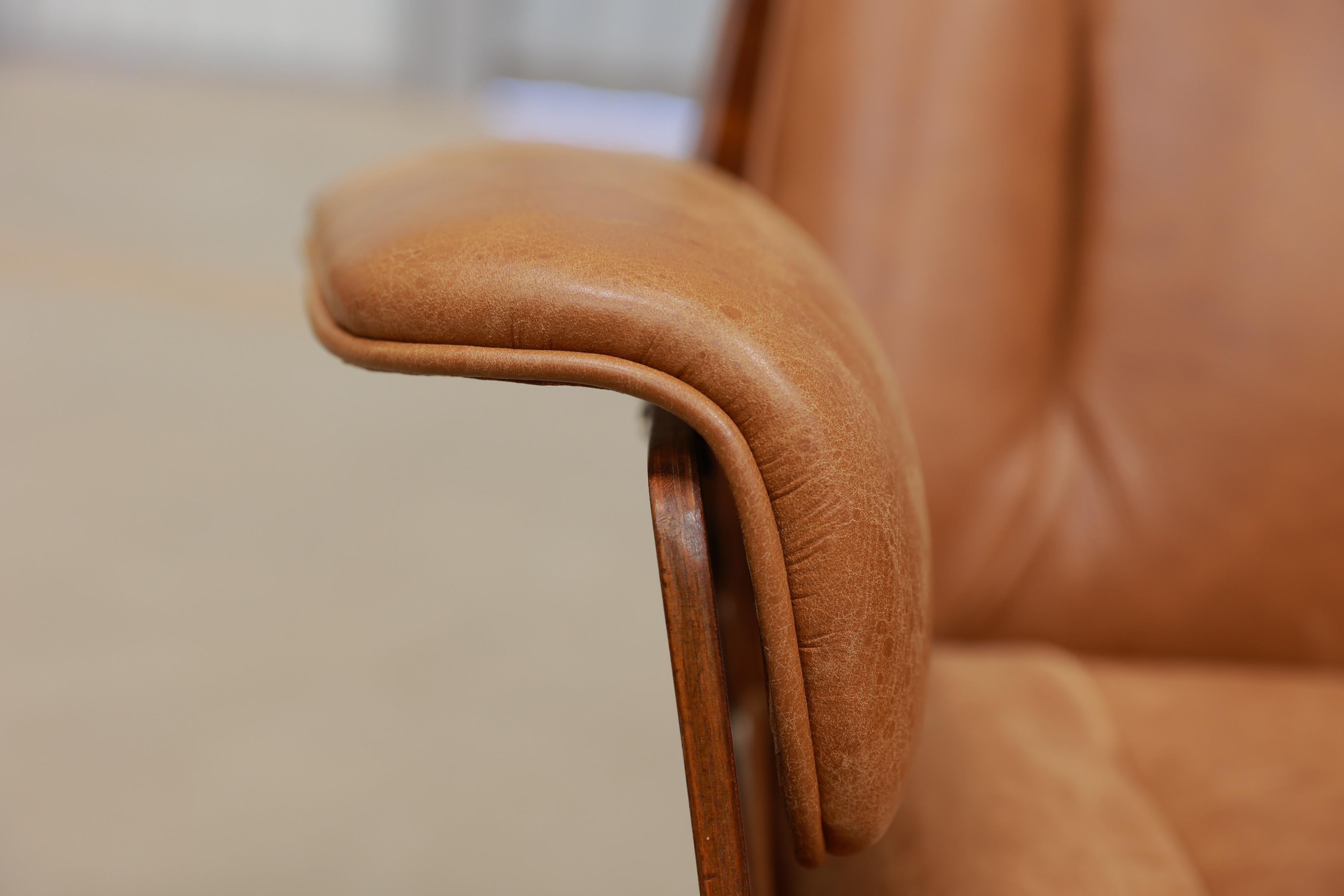 Sillón brasileño de mediados de siglo 