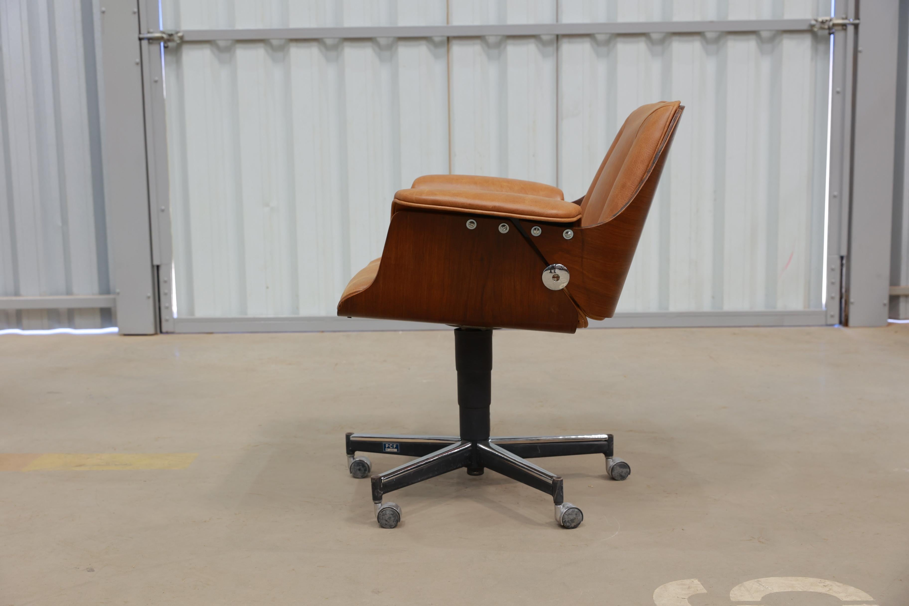 Sillón brasileño de mediados de siglo 