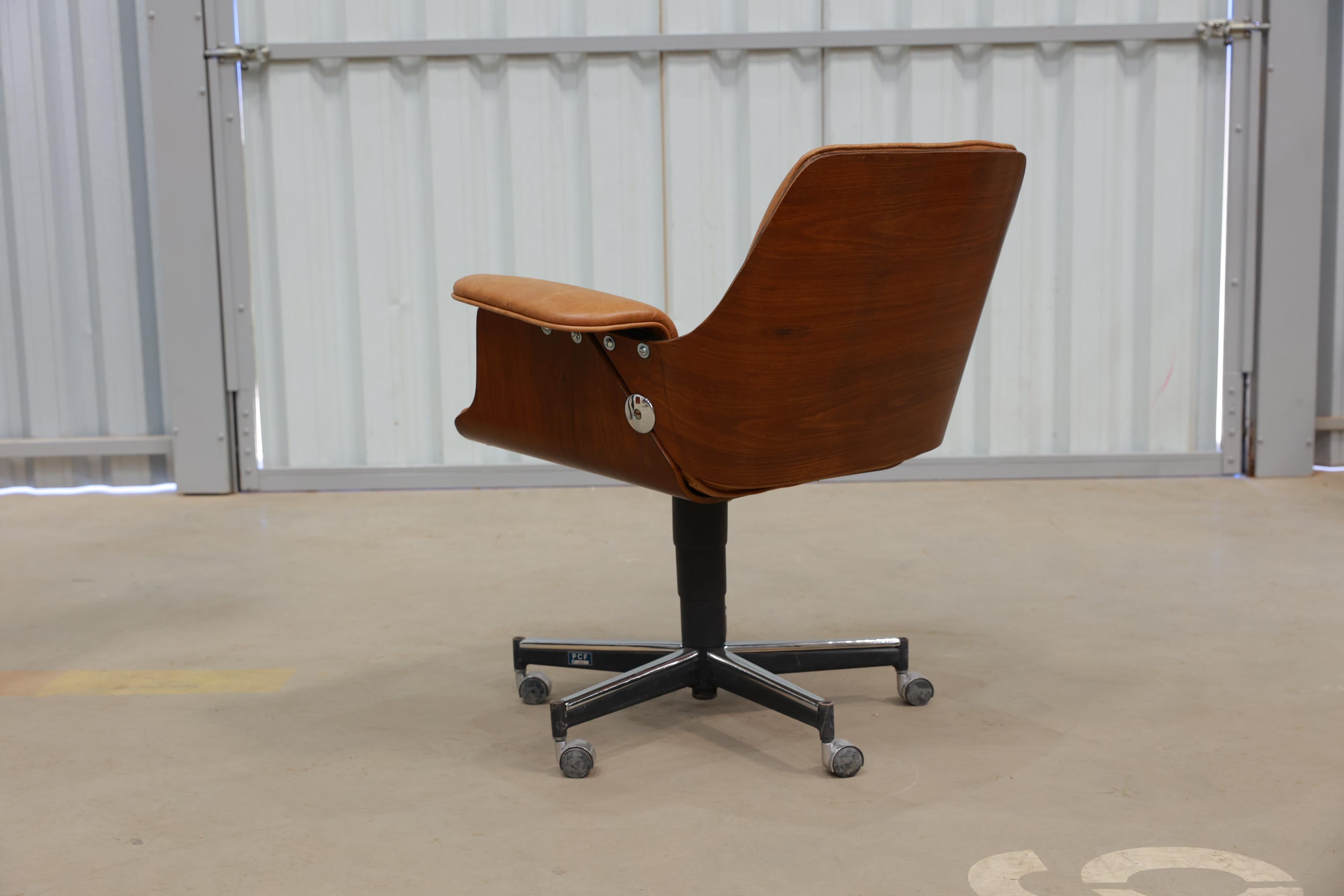 Sillón brasileño de mediados de siglo 
