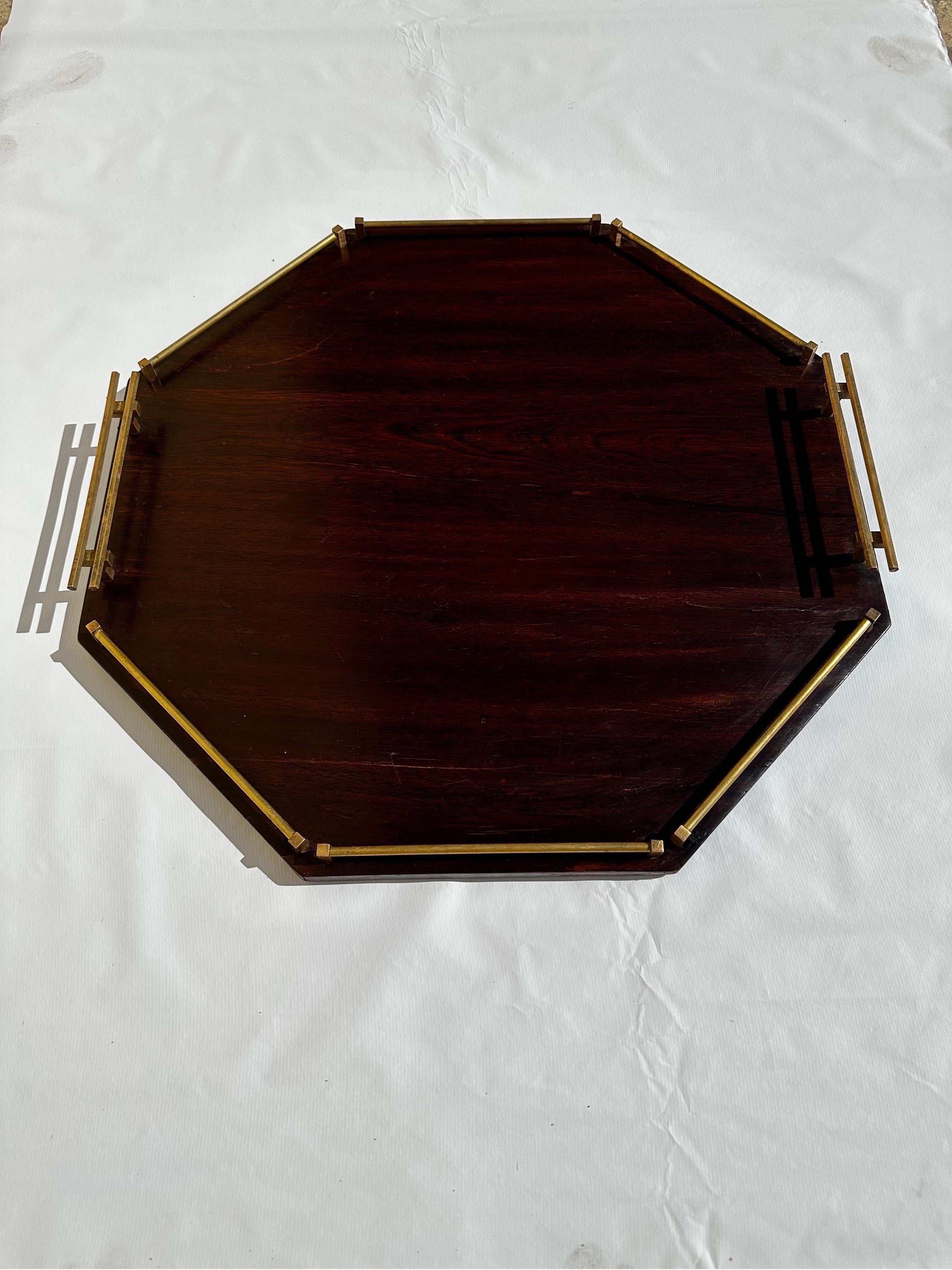 Brazilian Midcentury Jacarandá Rosewood and Brass Serving Tray, 1960s In Good Condition For Sale In Miami, FL