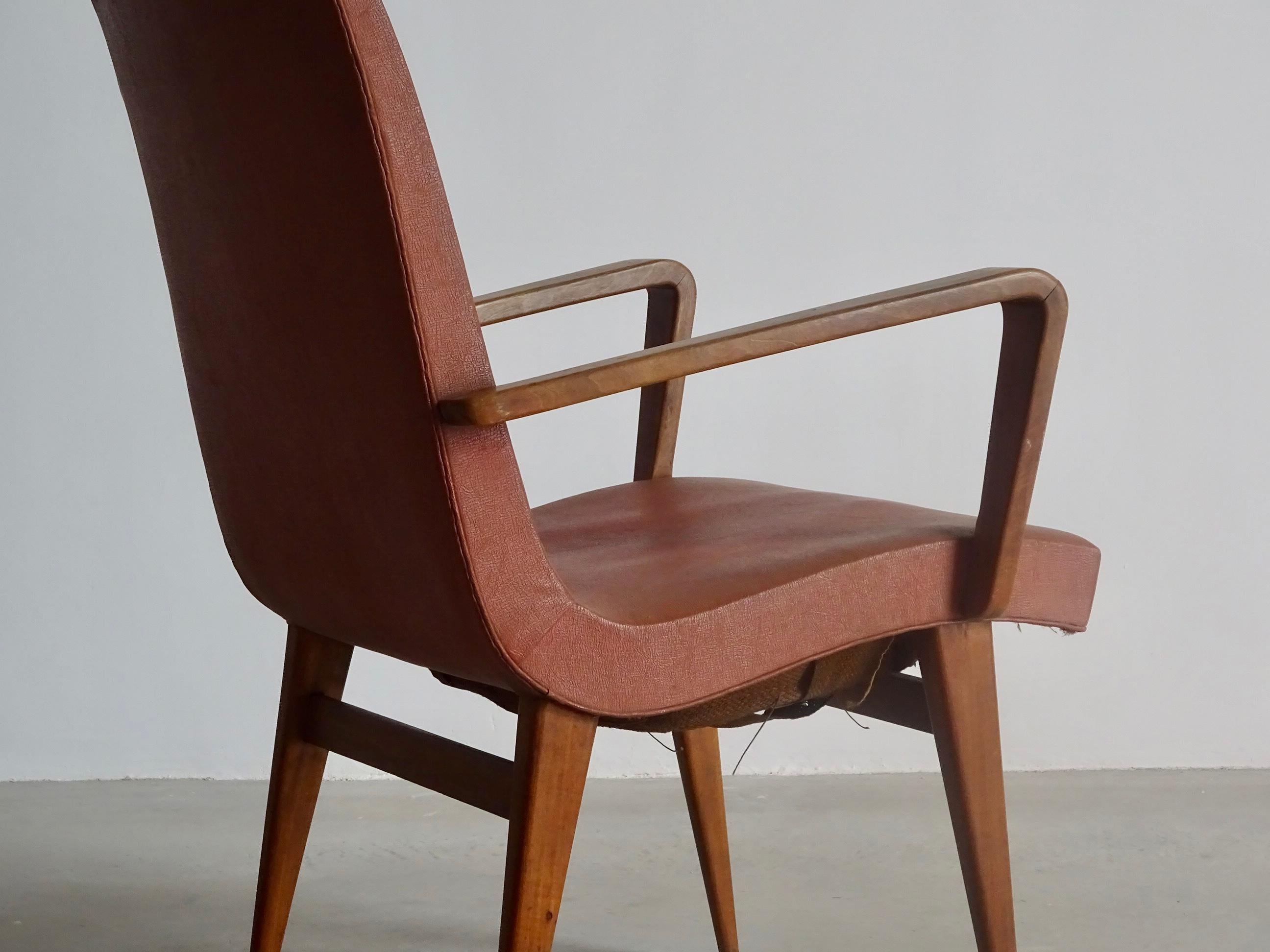 Brazilian Mid-Century Modern Armchair, Attributed to Joaquim Tenreiro For Sale 2