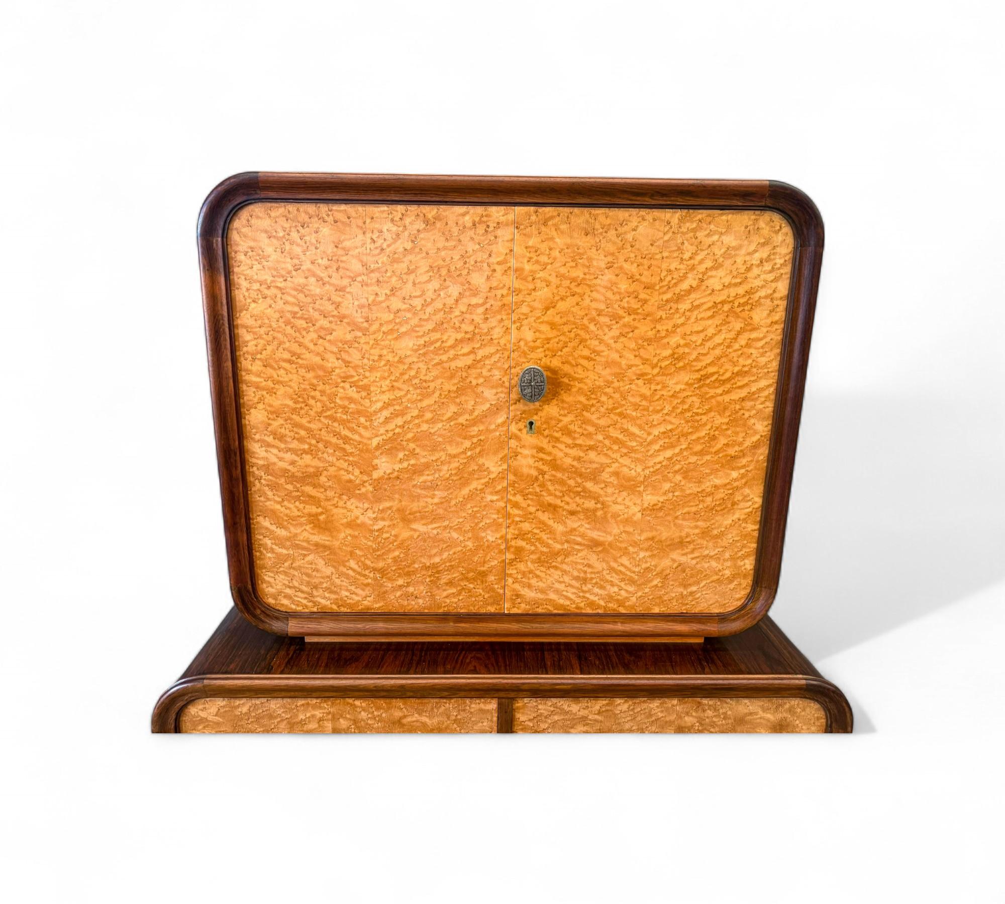 Bar moderne brésilien du milieu du siècle en bois dur avec intérieur en verre, inconnu en vente 2