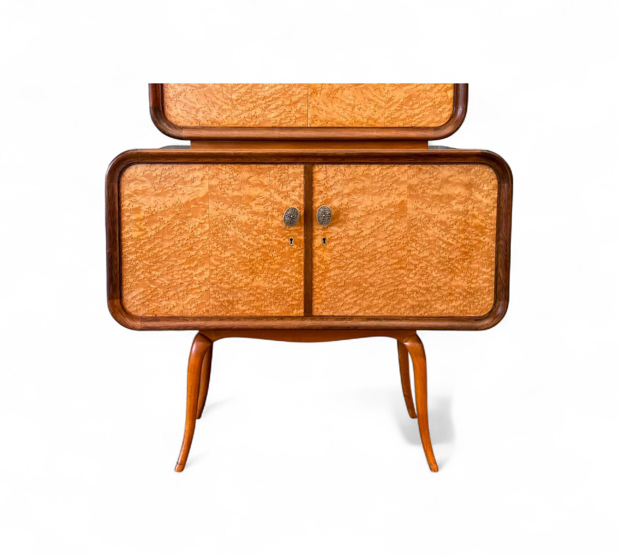 Bar moderne brésilien du milieu du siècle en bois dur avec intérieur en verre, inconnu en vente 3