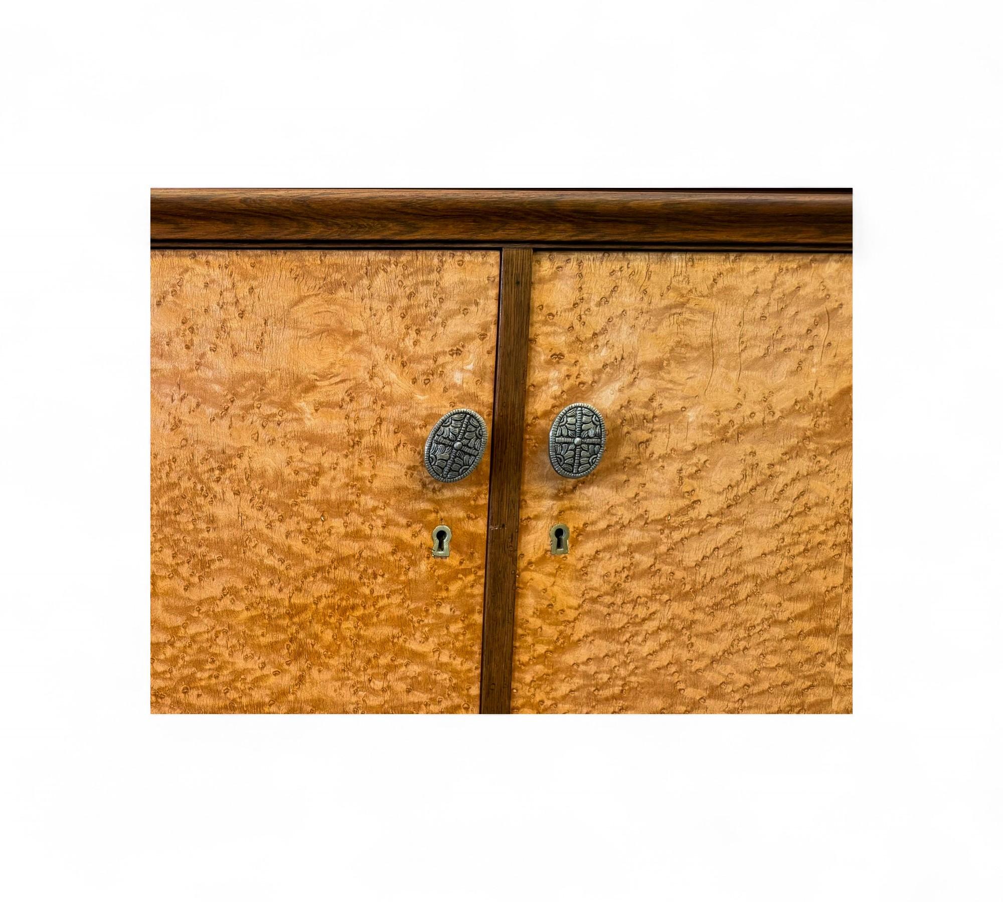 Bar moderne brésilien du milieu du siècle en bois dur avec intérieur en verre, inconnu en vente 4