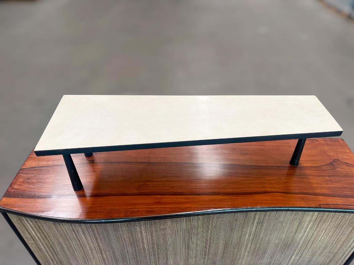 Brazilian Mid-century Modern Bar with Curved Shape in Two Woods, c. 1950s For Sale 6
