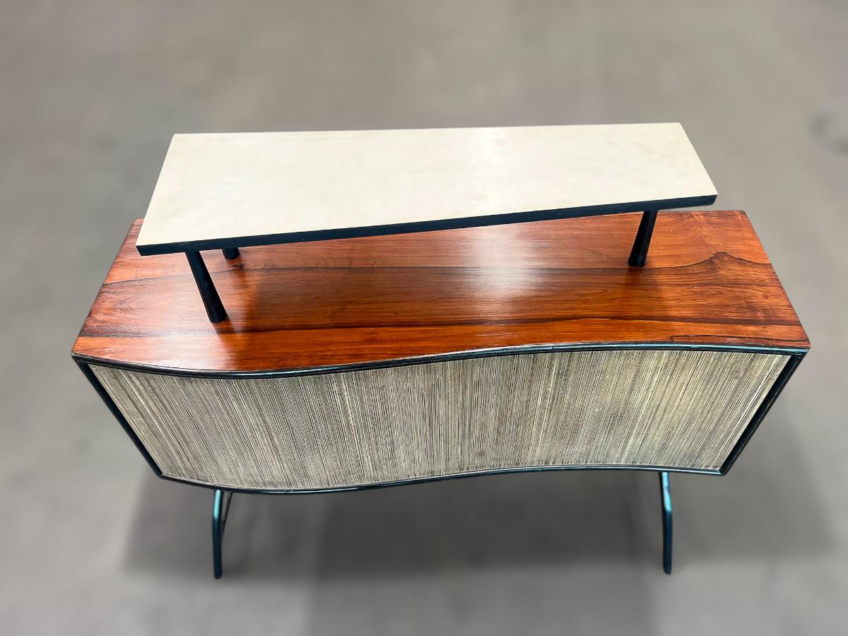 Brazilian Mid-century Modern Bar with Curved Shape in Two Woods, c. 1950s For Sale 7