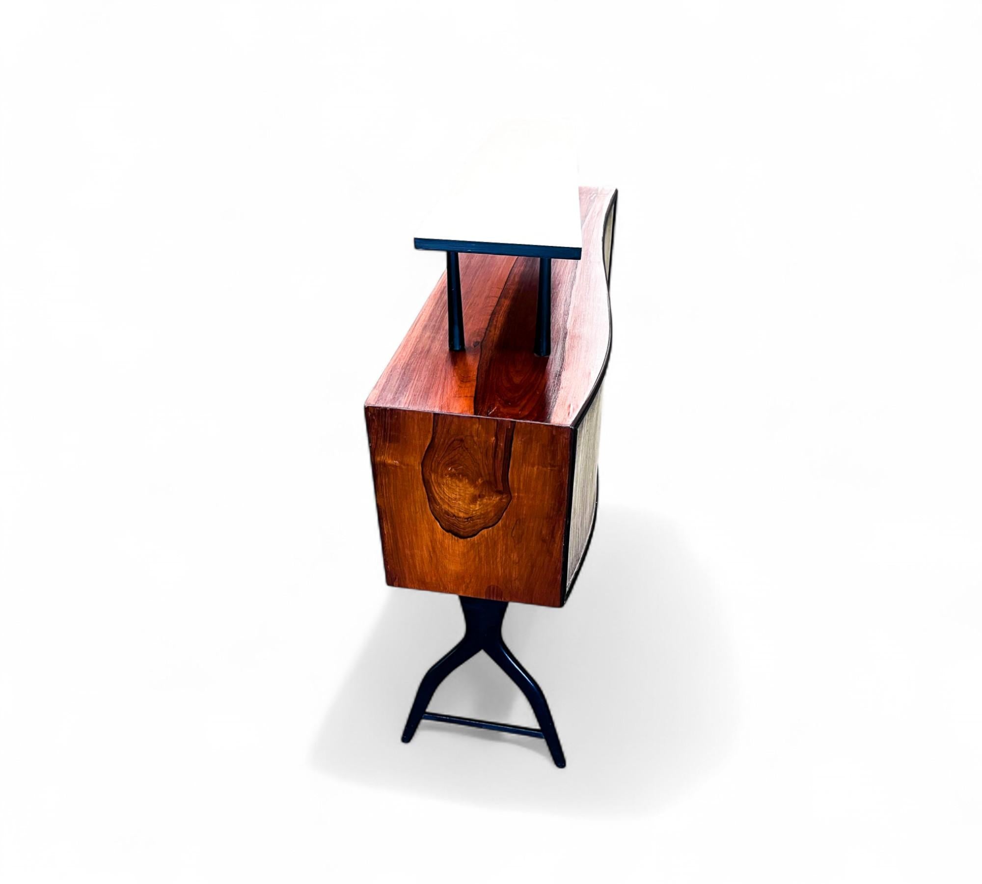 Brazilian Mid-century Modern Bar with Curved Shape in Two Woods, c. 1950s For Sale 2