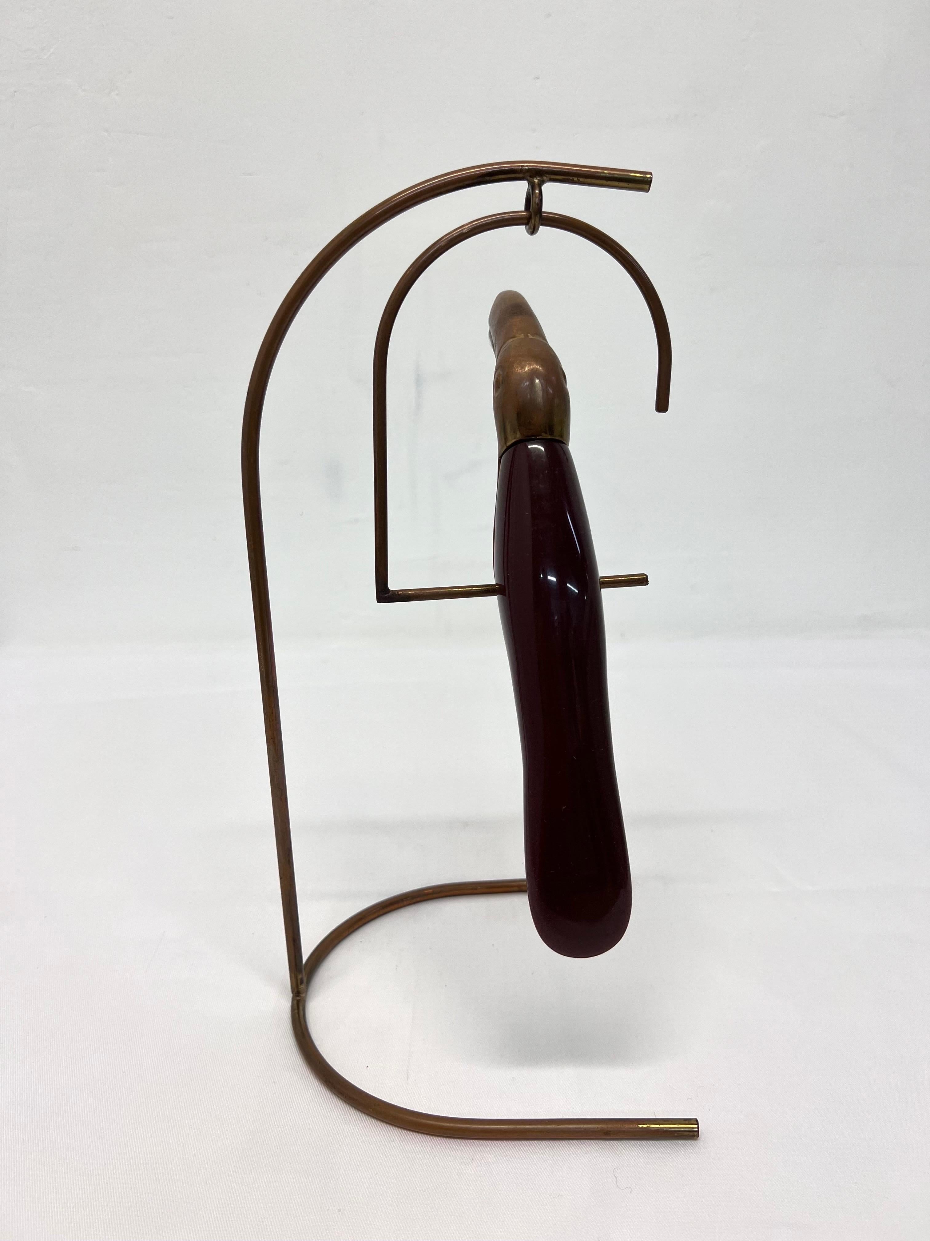 Brazilian Mid-Century Modern Brass and Resin Toucan on Stand, 1960s For Sale 2