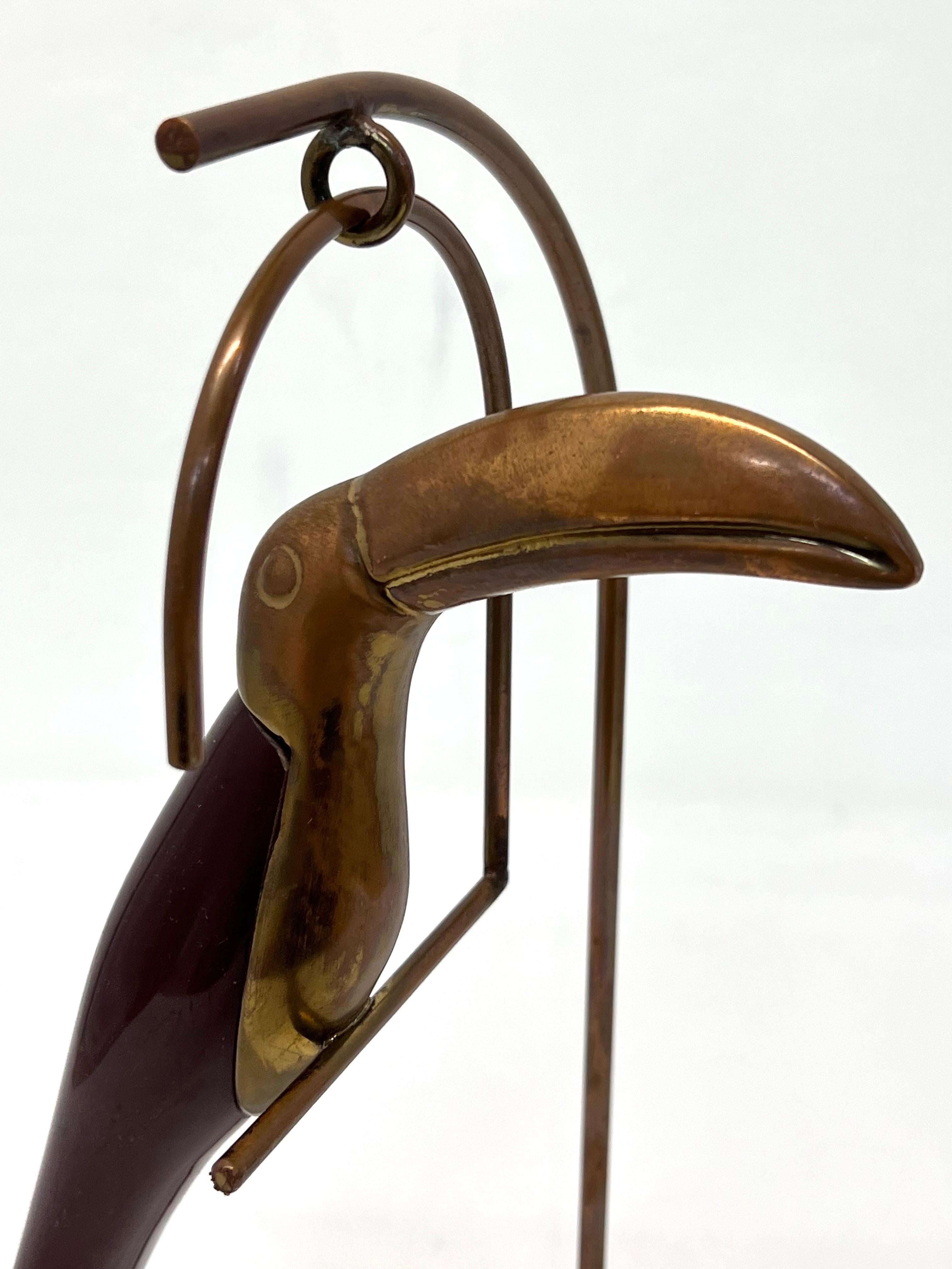 Brazilian Mid-Century Modern Brass and Resin Toucan on Stand, 1960s For Sale 5