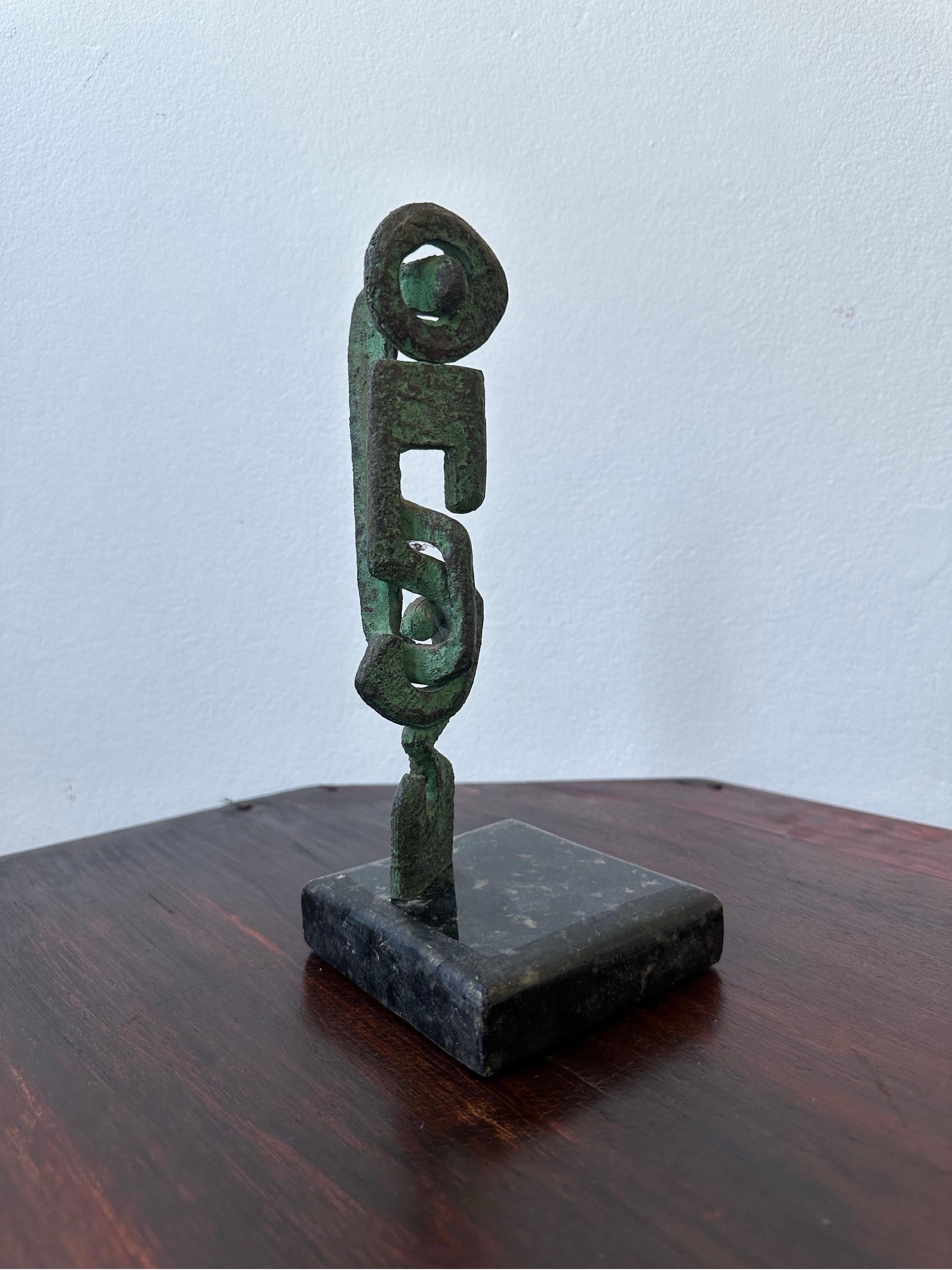 Sculpture abstraite brésilienne moderne du milieu du siècle dernier en bronze sur socle en granit, années 1960 2