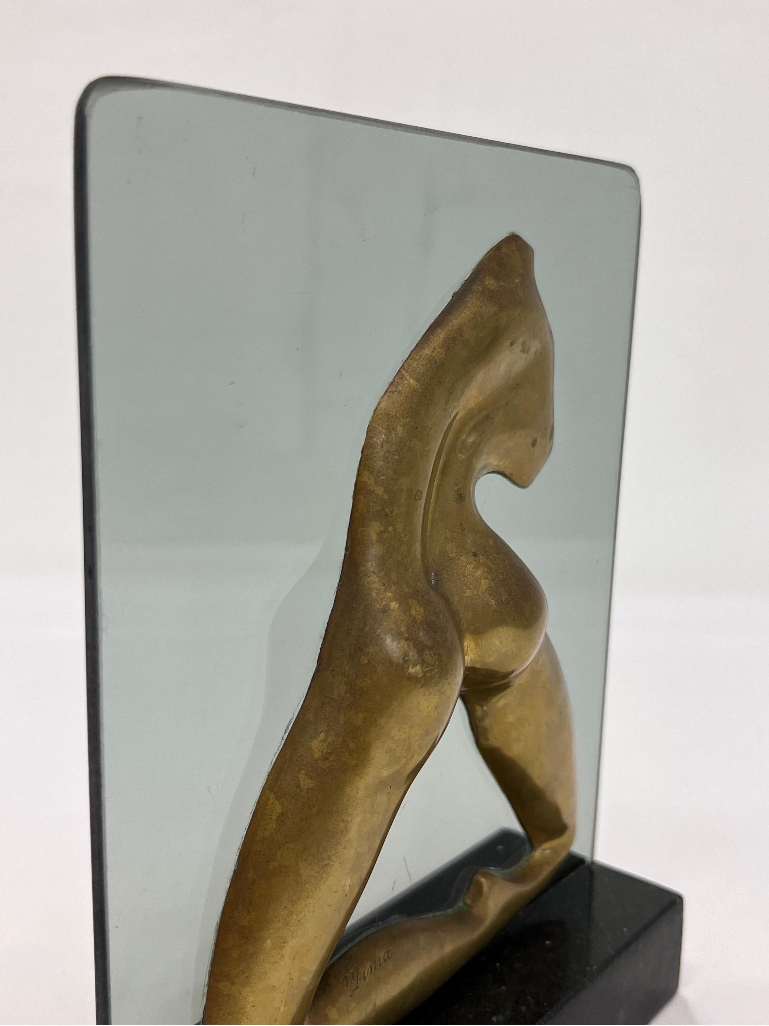 Brazilian Mid-Century Modern Bronze Sculpture on Glass and Granite Base, 1960s For Sale 6