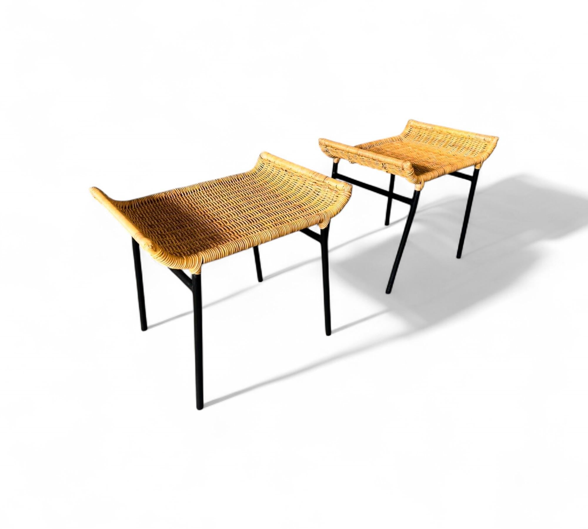 Brazilian Mid-Century Modern Caned Stools with Iron Frame, Carlo Hauner, 1950s (Brasilianisch) im Angebot