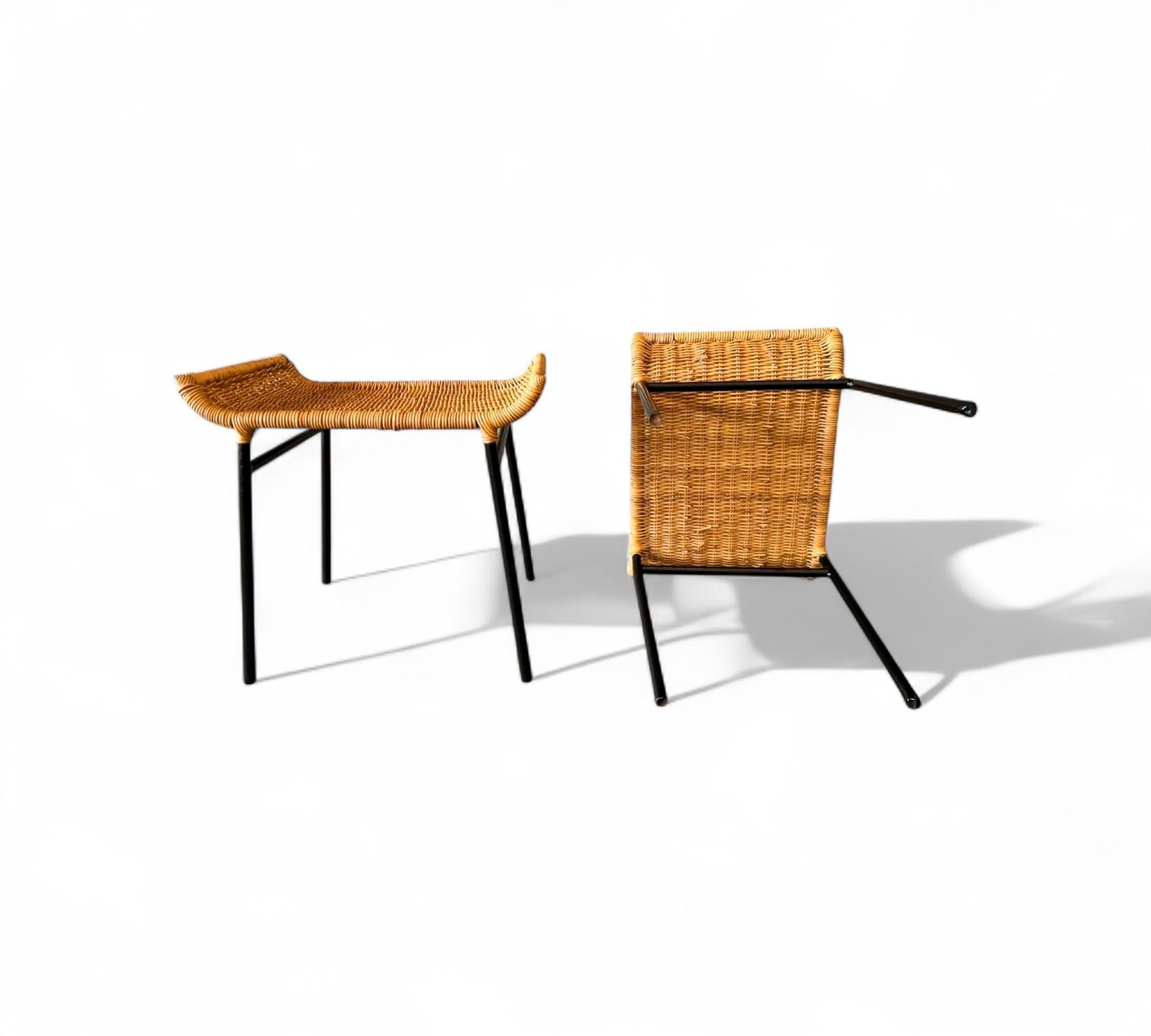 Brazilian Mid-Century Modern Caned Stools with Iron Frame, Carlo Hauner, 1950s im Angebot 1