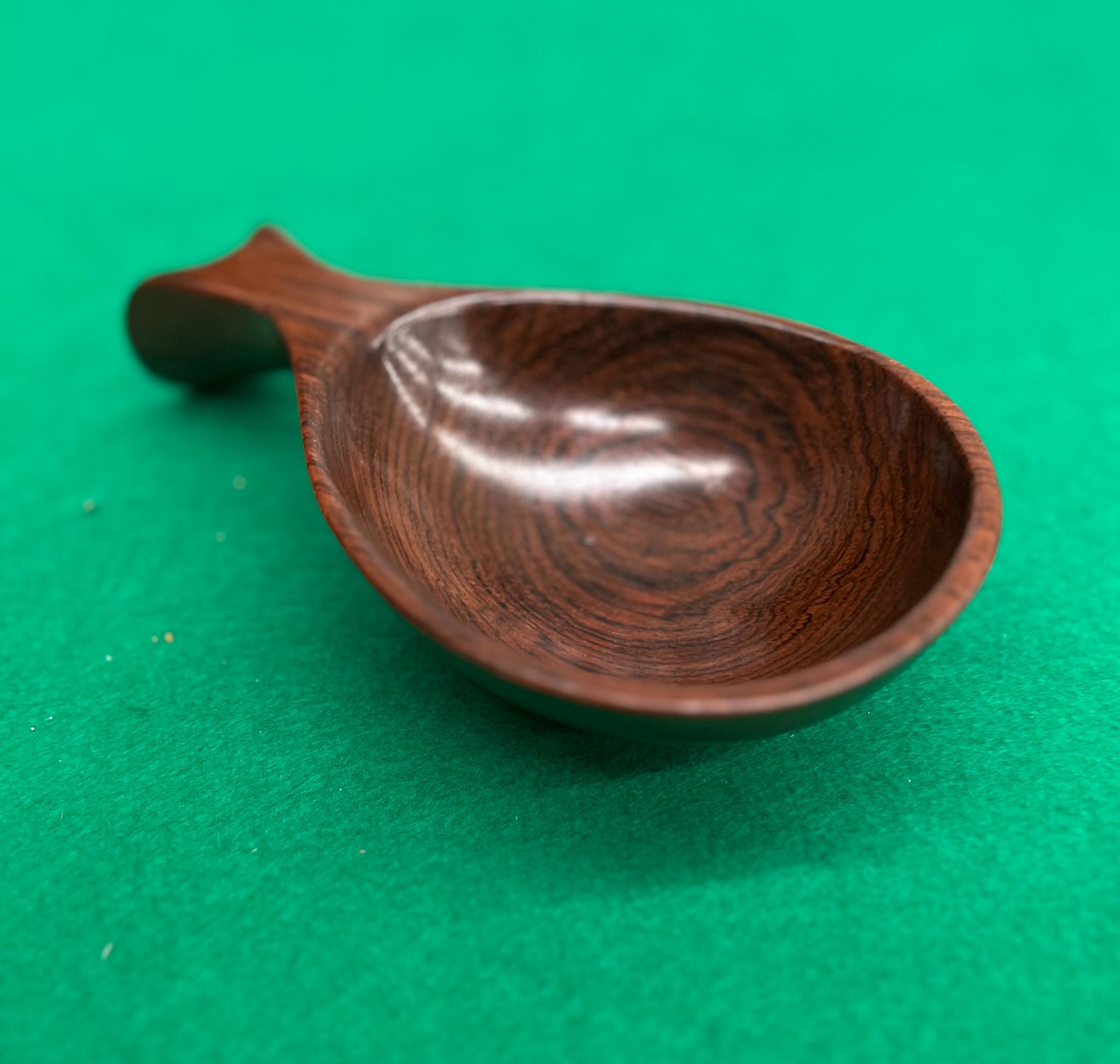 Brazilian Mid-Century Modern Decorative Bowl in Hardwood by Tropic Art In Good Condition For Sale In New York, NY