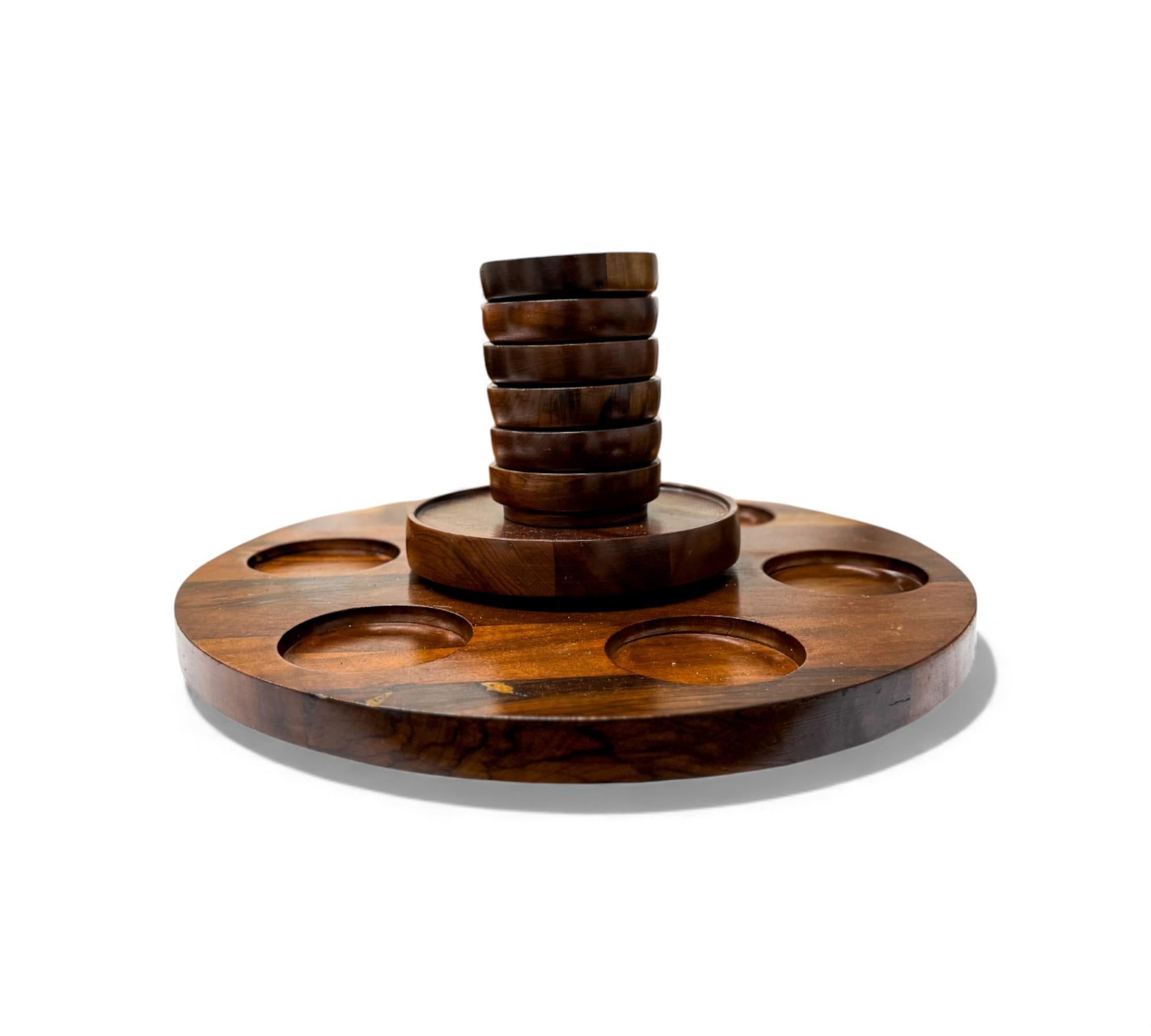 Brazilian Mid-Century Modern Lazy Susan & Bowls in Hardwood, Tropic Art, 1970s (Moderne der Mitte des Jahrhunderts) im Angebot