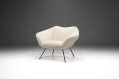 Italian Mid-Century Modern Upholstered Lounge Chair with Metal Legs, Italy 1960s