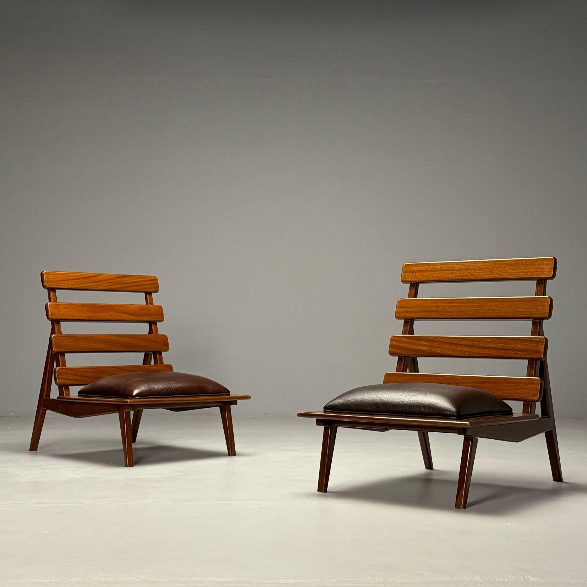 Brazilian Mid-Century Modern, Sculptural Lounge Chairs, Mahogany, Leather In Good Condition In Manhasset, NY