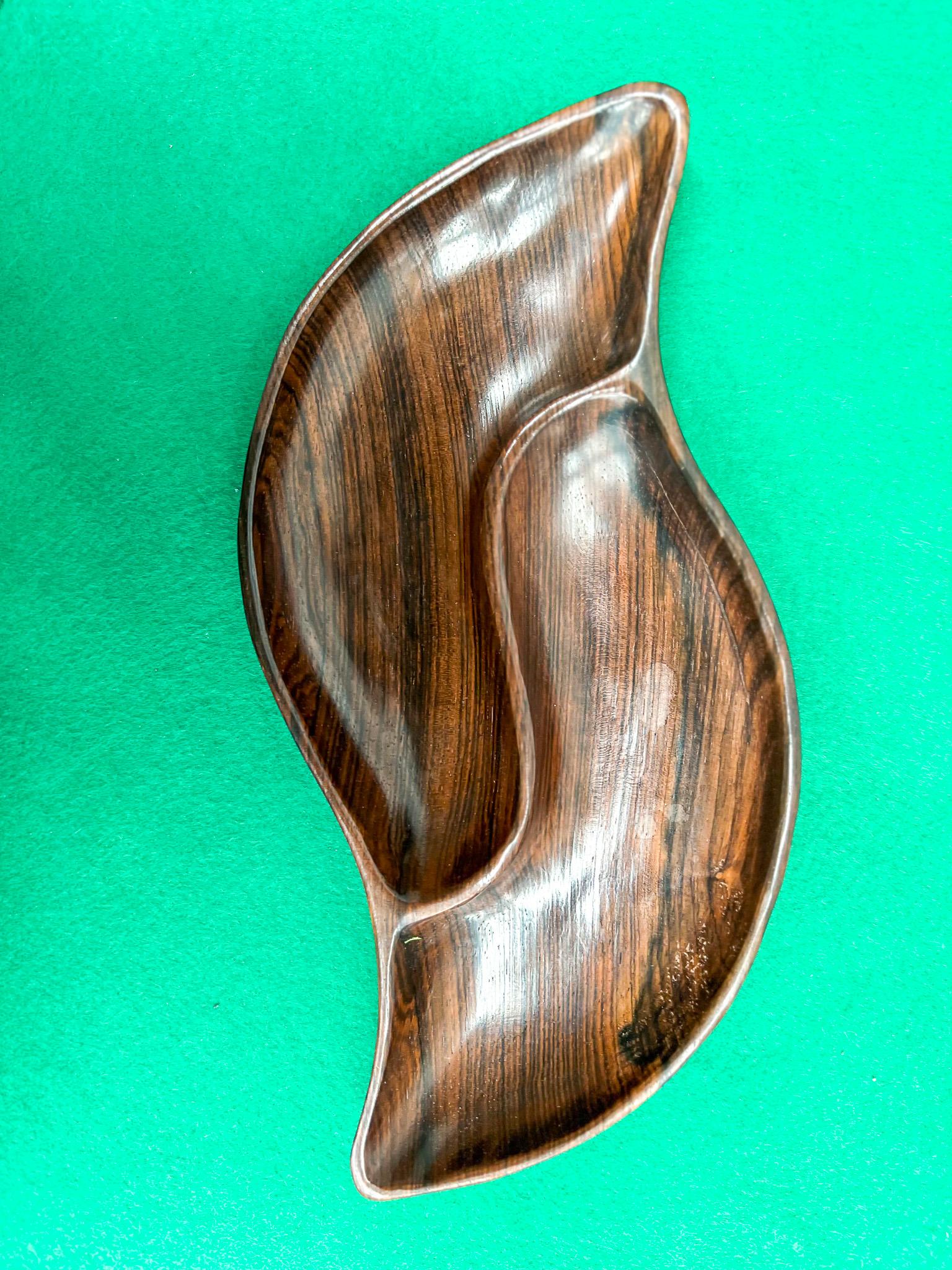 Woodwork Brazilian Mid-Century Modern Serving Platter in Brazilian Hardwood For Sale