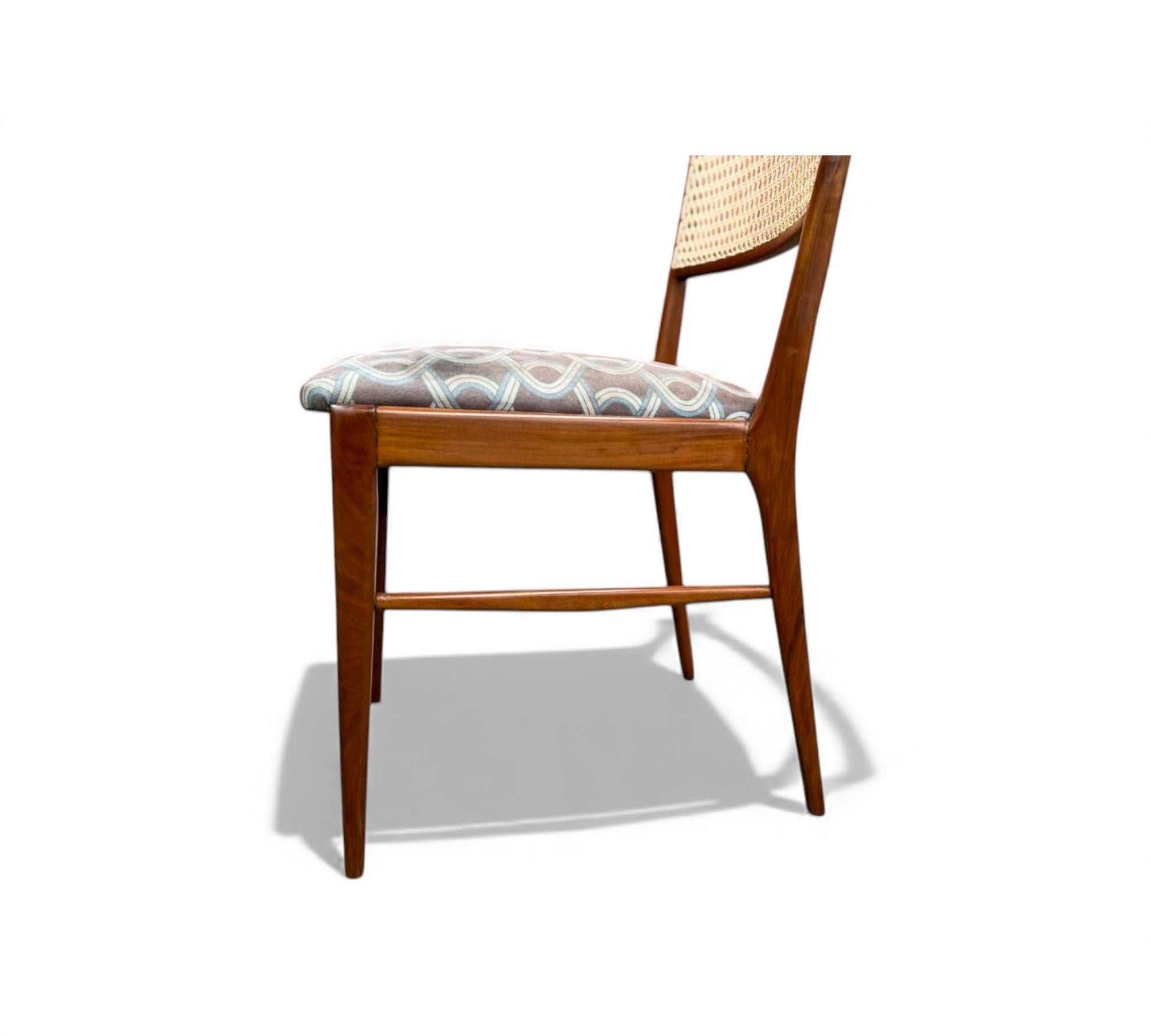 Ensemble de 4 chaises brésiliennes en bois dur et en rotin, inconnu, 1960s en vente 5